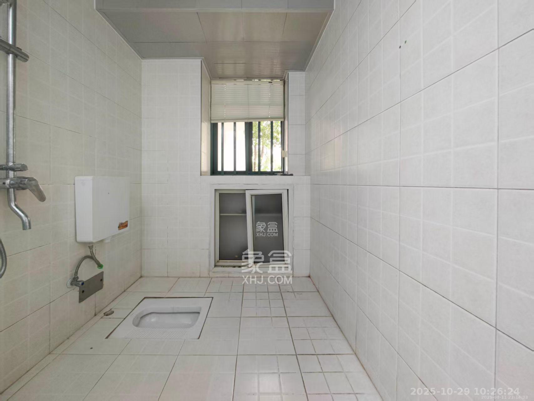 华盛世纪新城  4室2厅1卫    2800.0元/月 华盛世纪新城  4室2厅1卫    2800.0元/月室内图