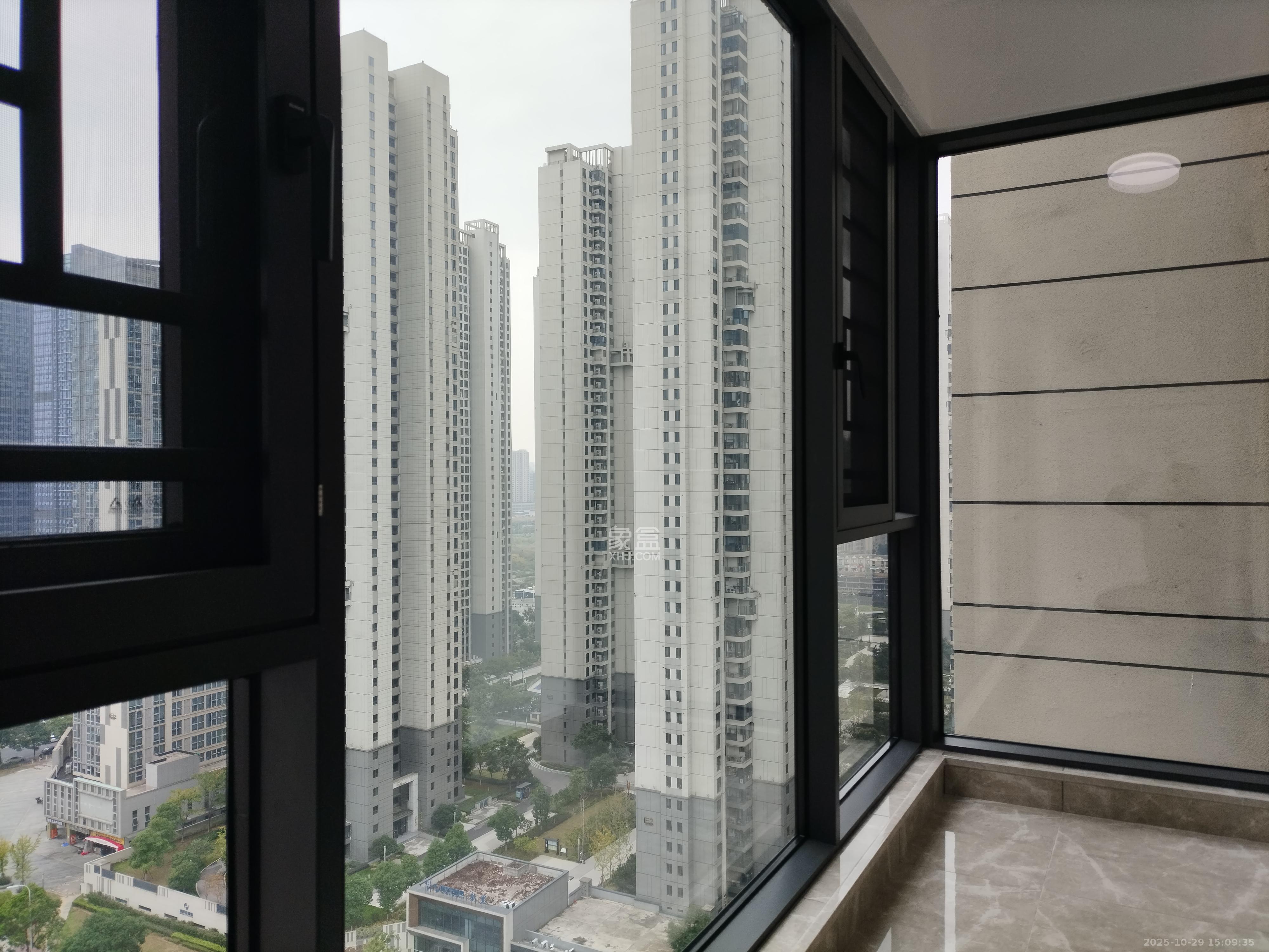 绿地长沙城际空间站(柏仕佳苑)  4室2厅2卫    3600.0元/月 绿地长沙城际空间站(柏仕佳苑)  4室2厅2卫    3600.0元/月室内图