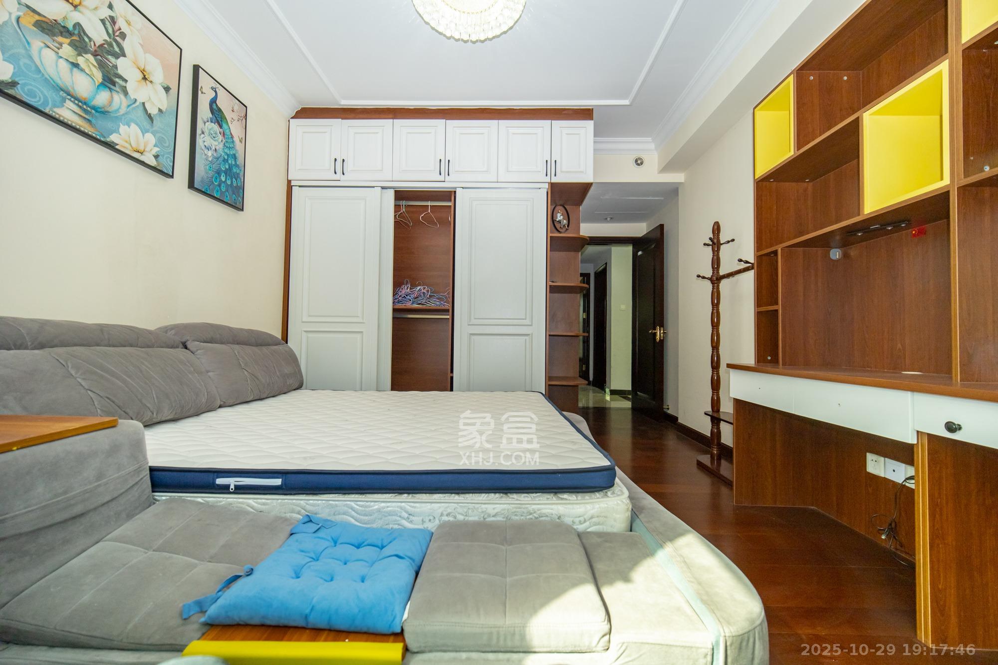 恒大雅苑 3室2厅2卫 112.0万 恒大雅苑 3室2厅2卫 112.0万卧室