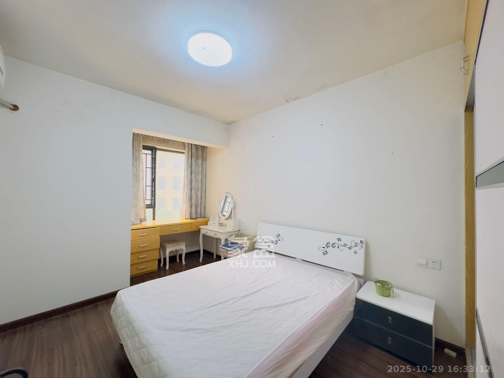 保利麓谷林语C区  1室0厅0卫    2200.0元/月室内图