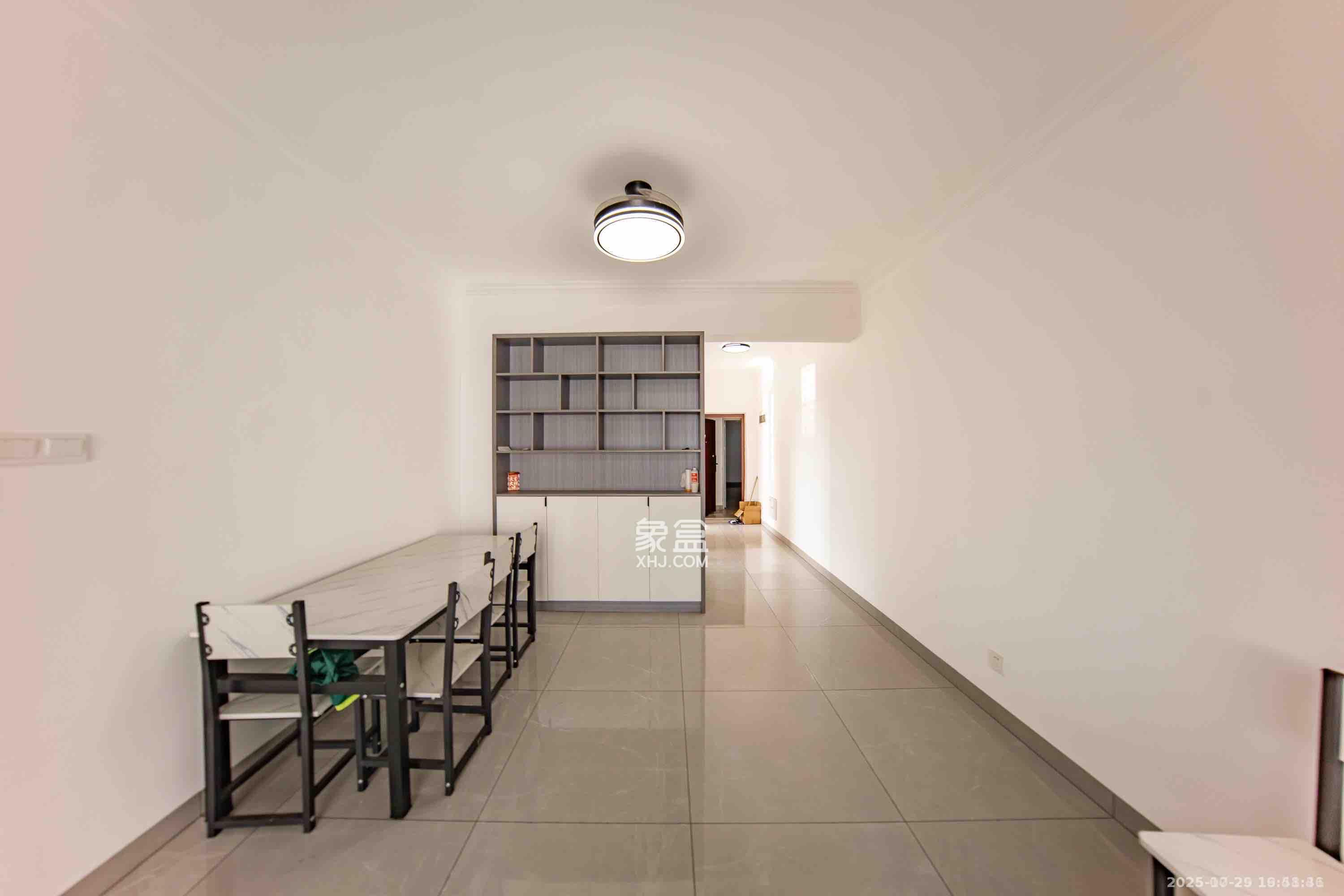 蔷薇国际  3室2厅2卫    2200.0元/月室内图