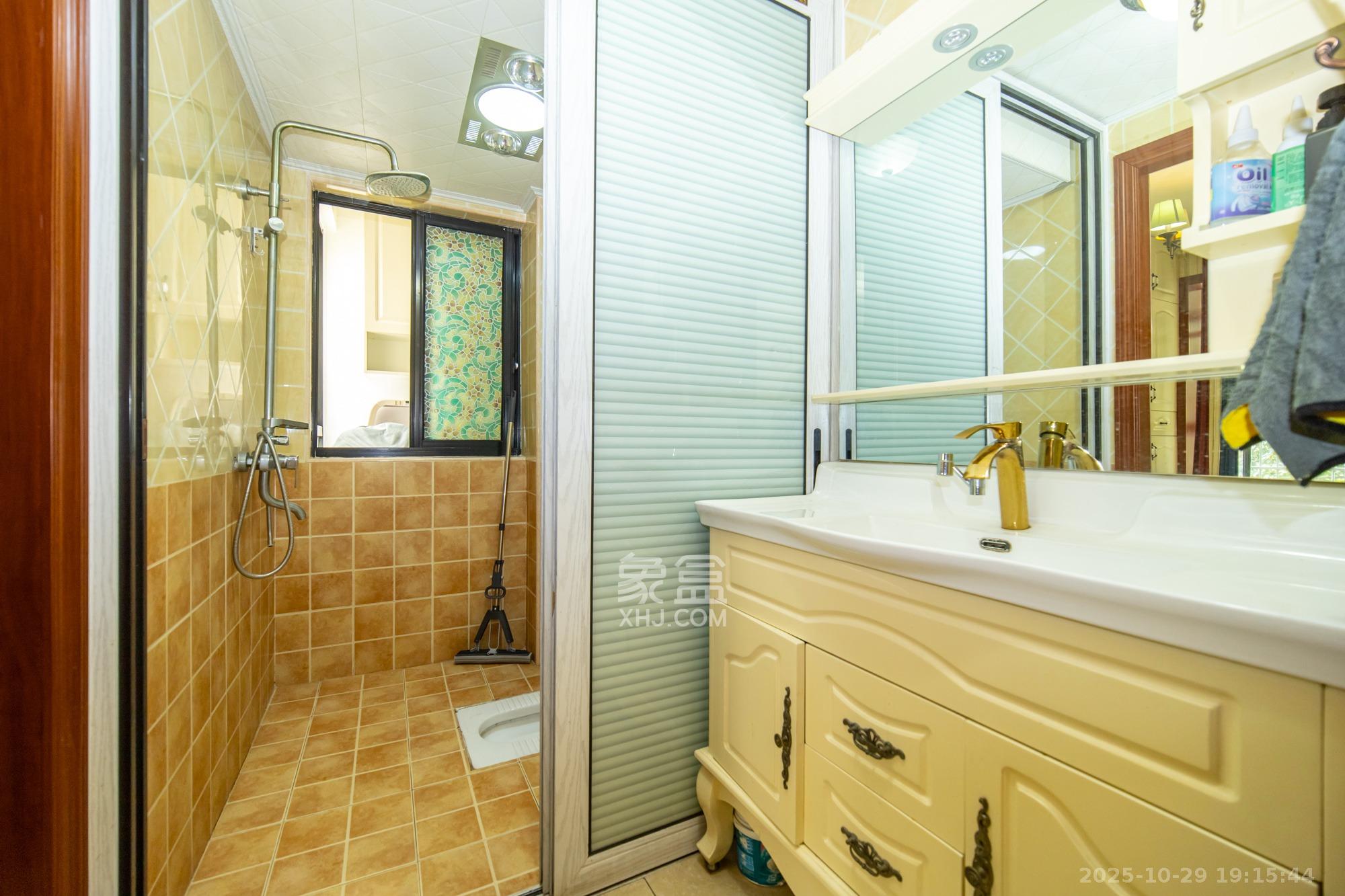 长大卧琥  3室2厅2卫    93.0万 长大卧琥  3室2厅2卫    93.0万卫生间