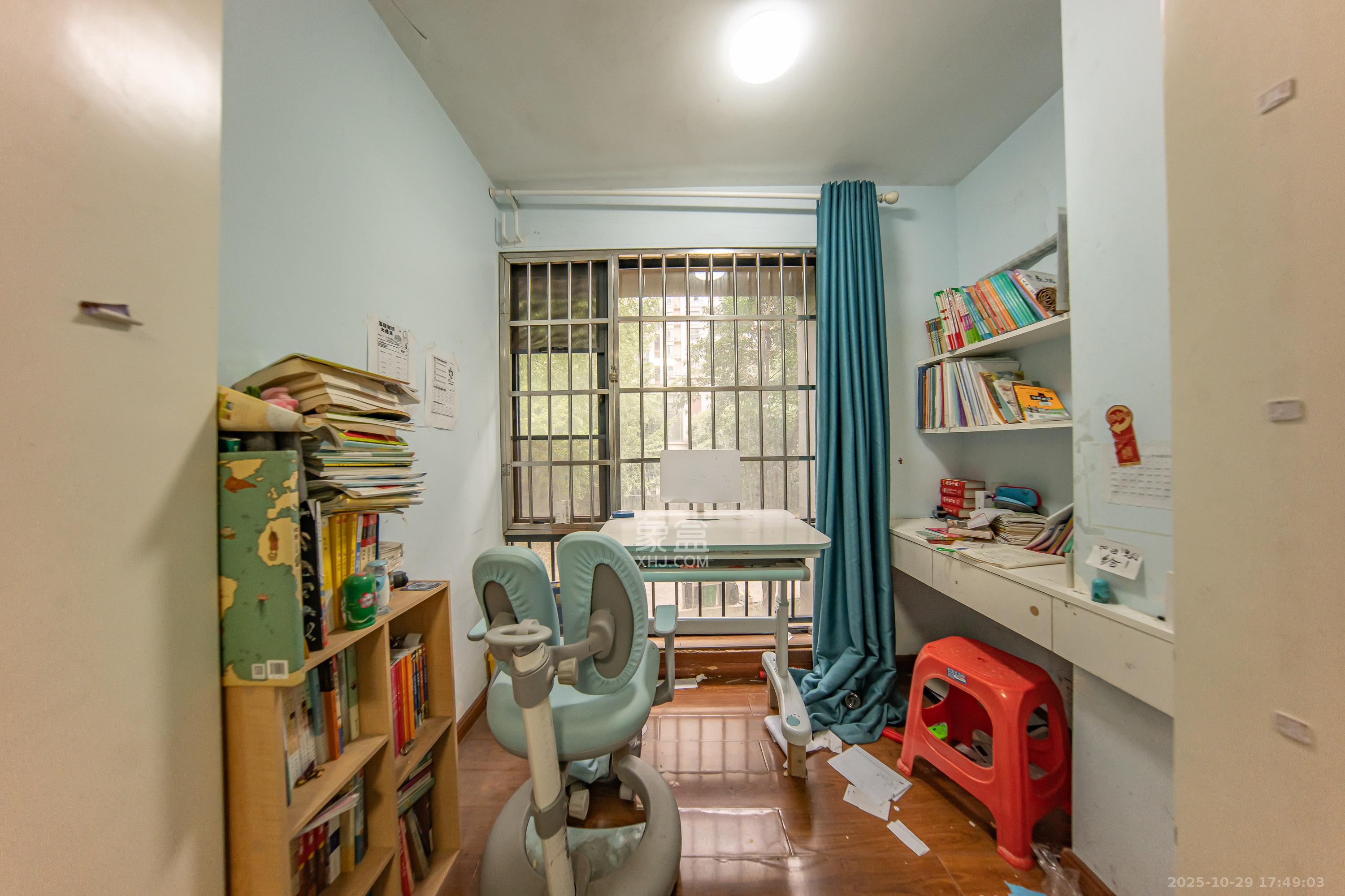 中建麓山和苑 3室2厅2卫 75.0万 中建麓山和苑 3室2厅2卫 75.0万阳台