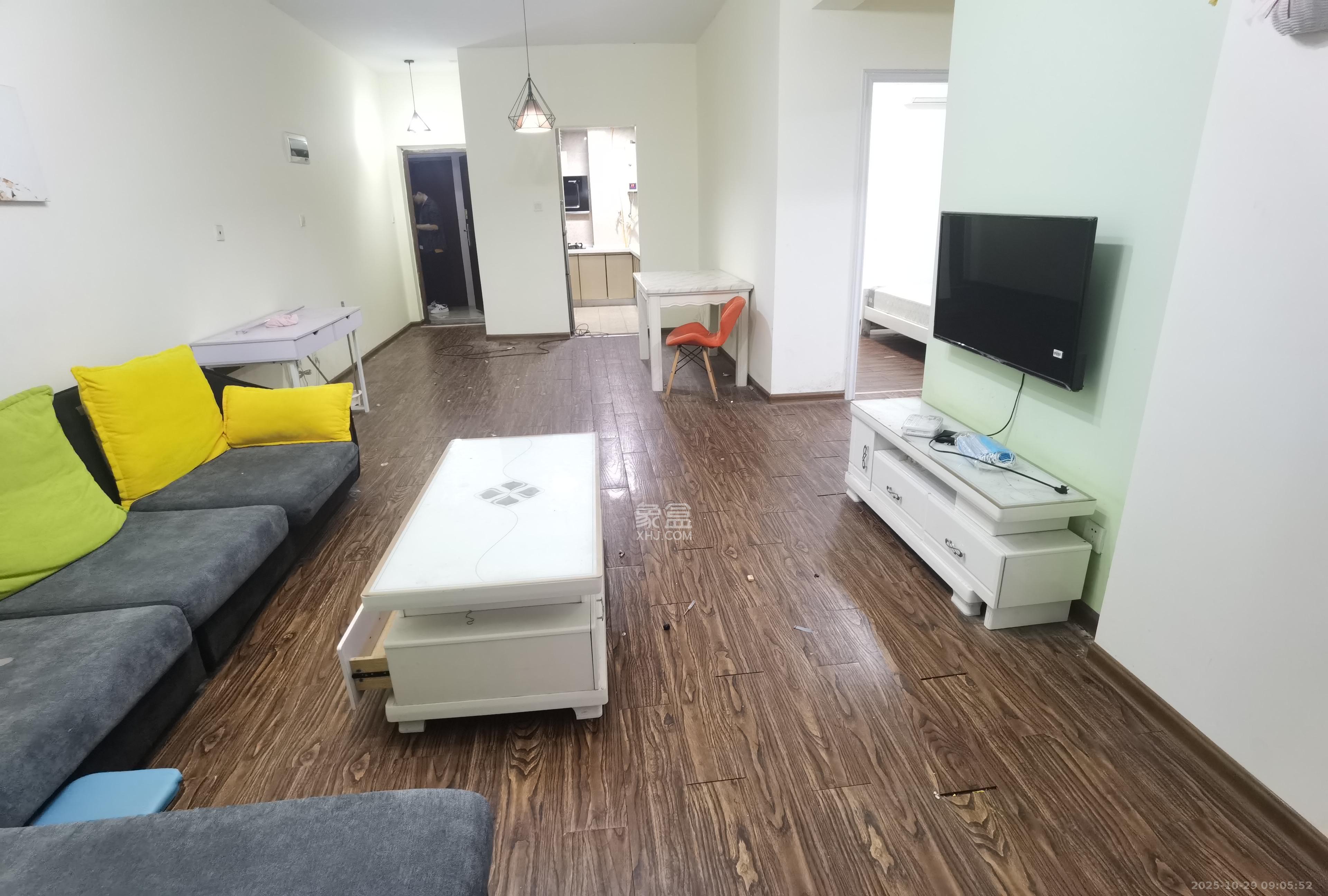 天元涉外景园C区  2室2厅1卫    2100.0元/月室内图