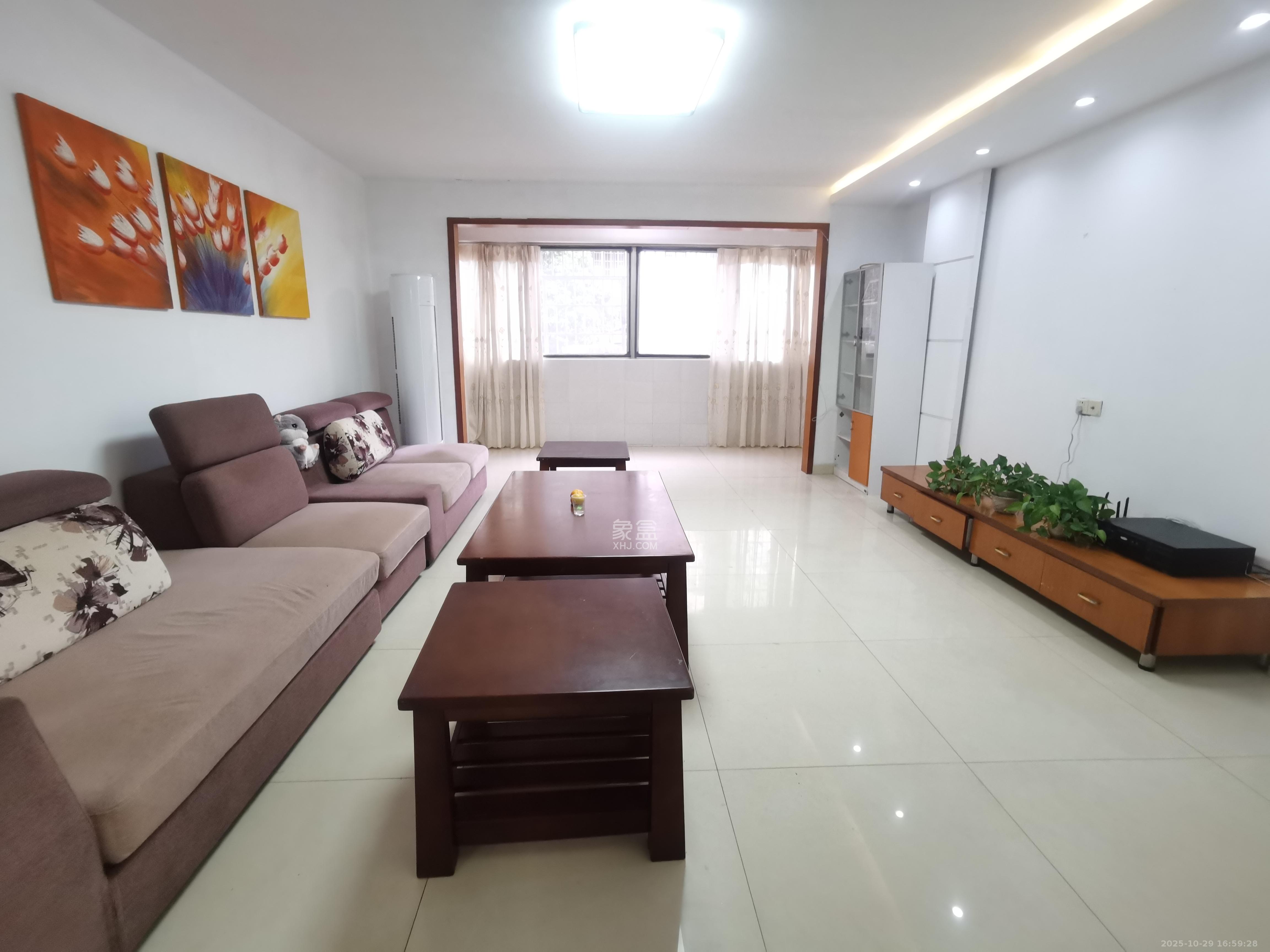 湘卫花苑  3室2厅2卫    2400.0元/月 湘卫花苑  3室2厅2卫    2400.0元/月