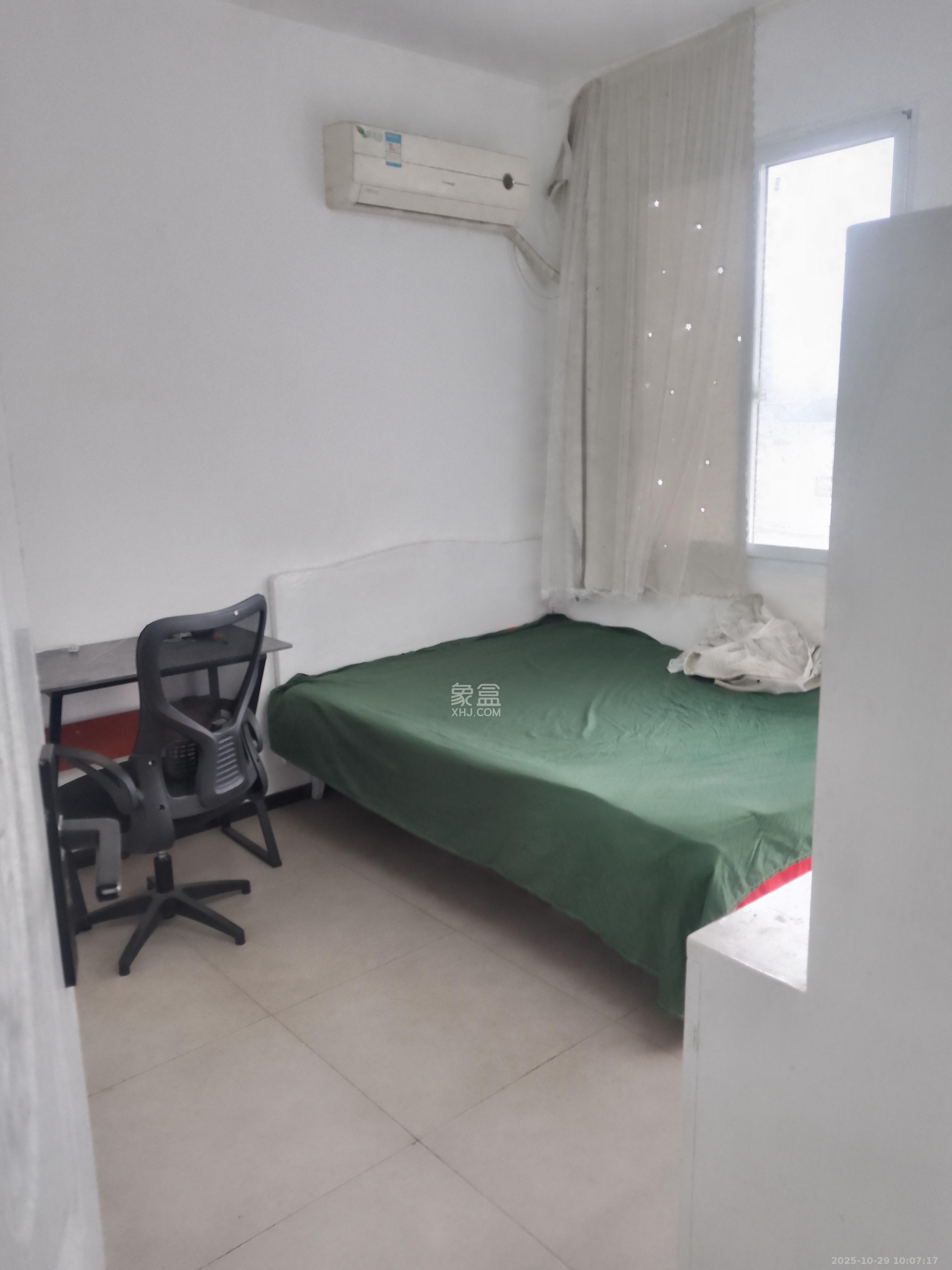 向东南社区  1室1厅1卫    1100.0元/月室内图