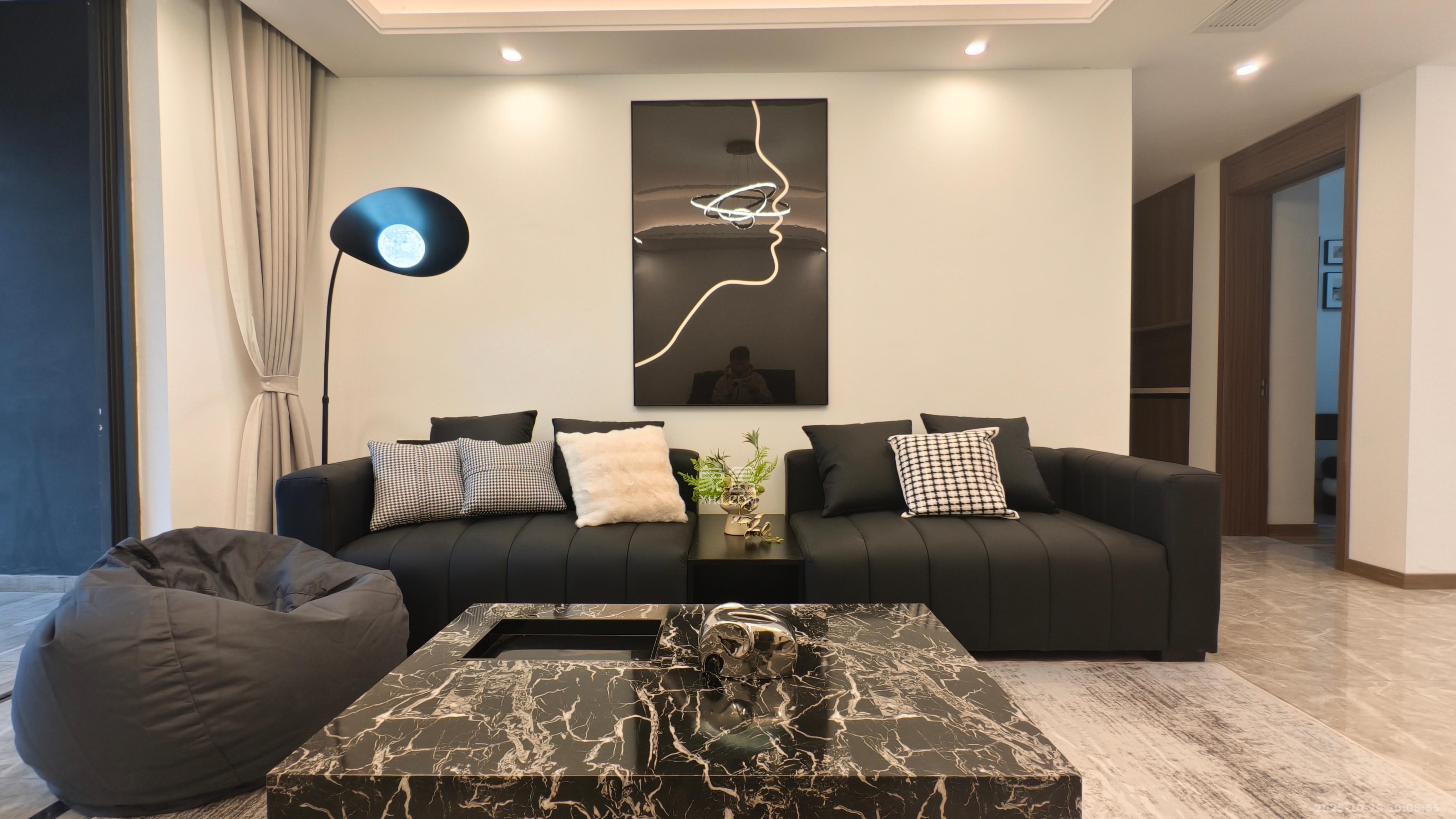 绿地V岛  4室2厅2卫    4800.0元/月室内图