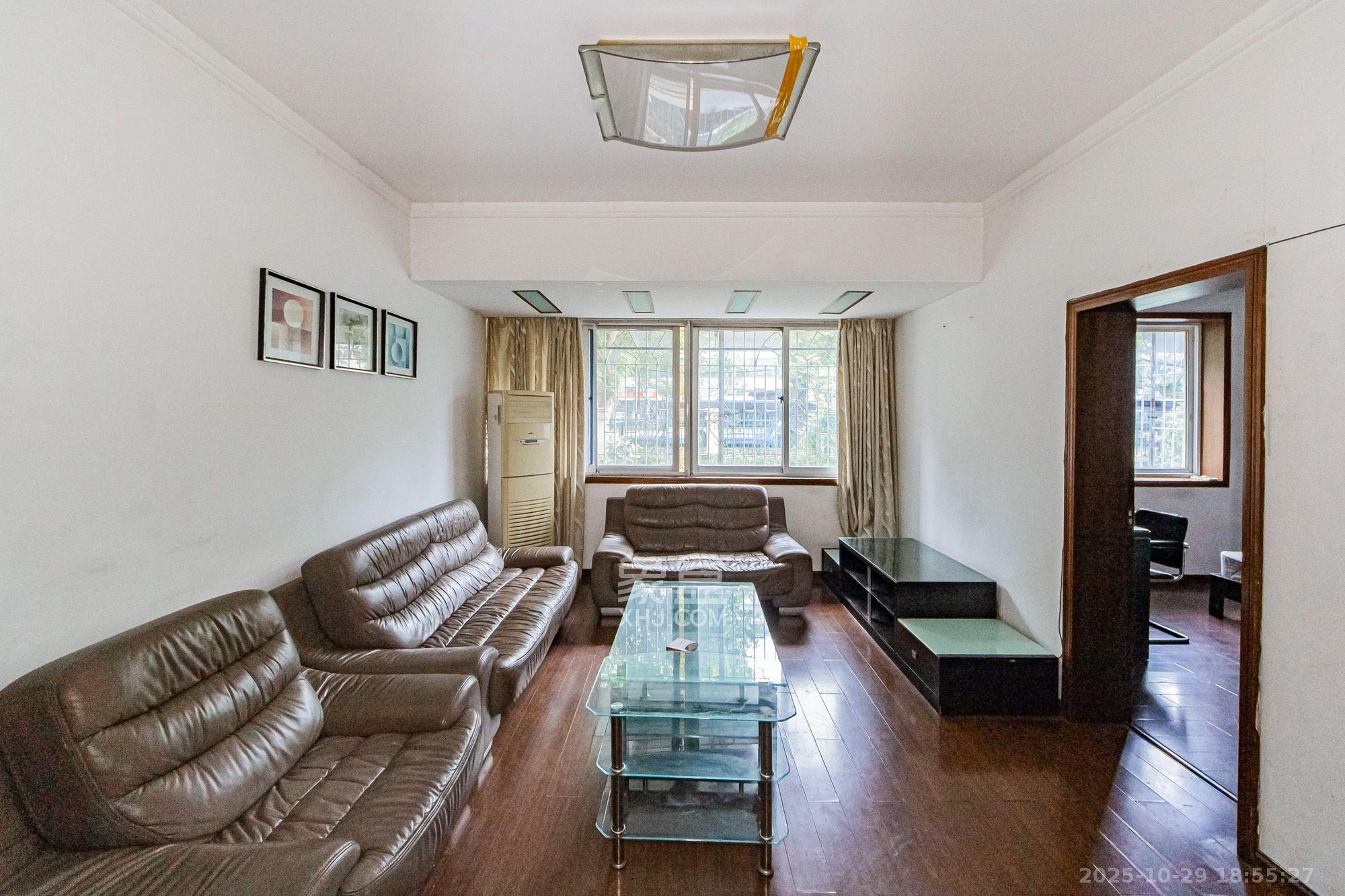 动力北苑  2室2厅1卫    1900.0元/月