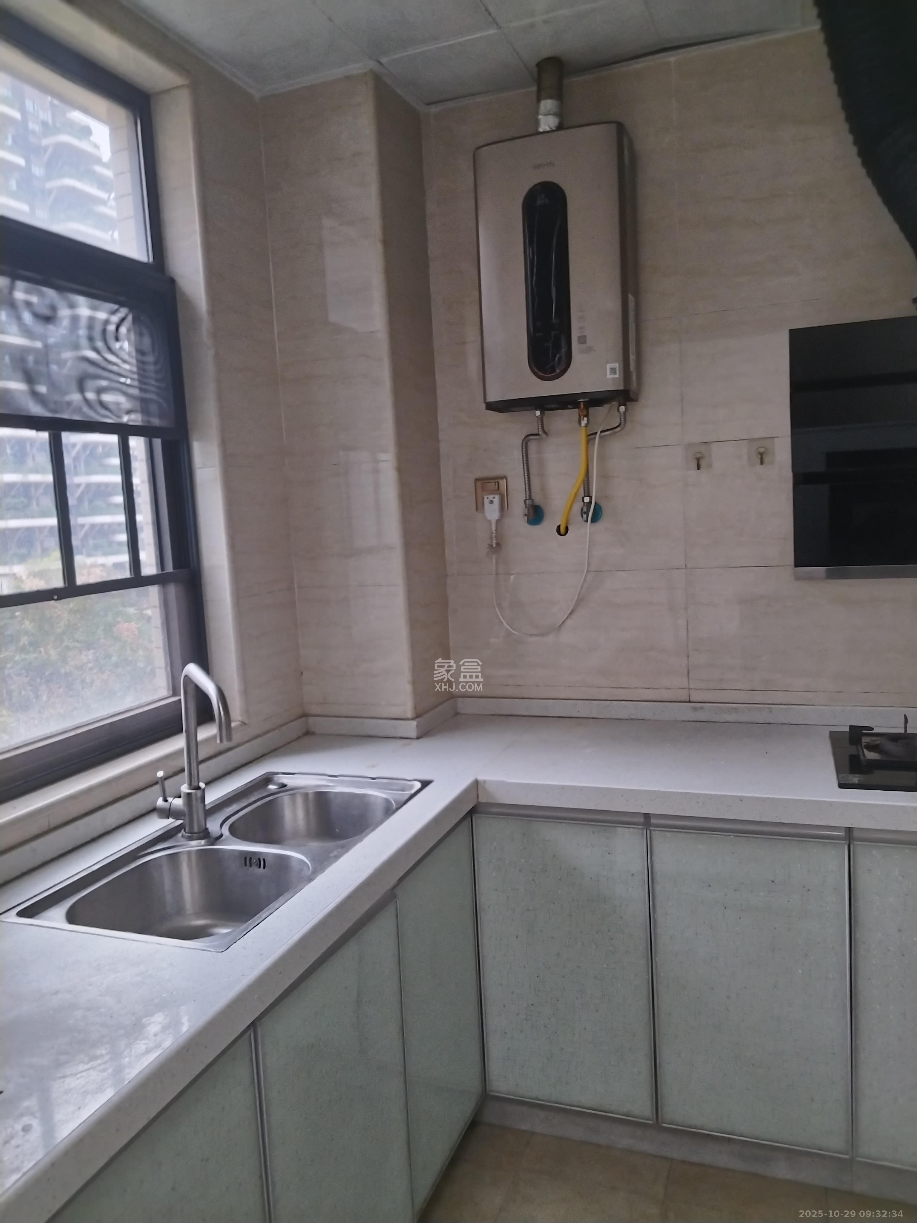 福天藏郡院子  4室2厅2卫    1900.0元/月 福天藏郡院子  4室2厅2卫    1900.0元/月室内图