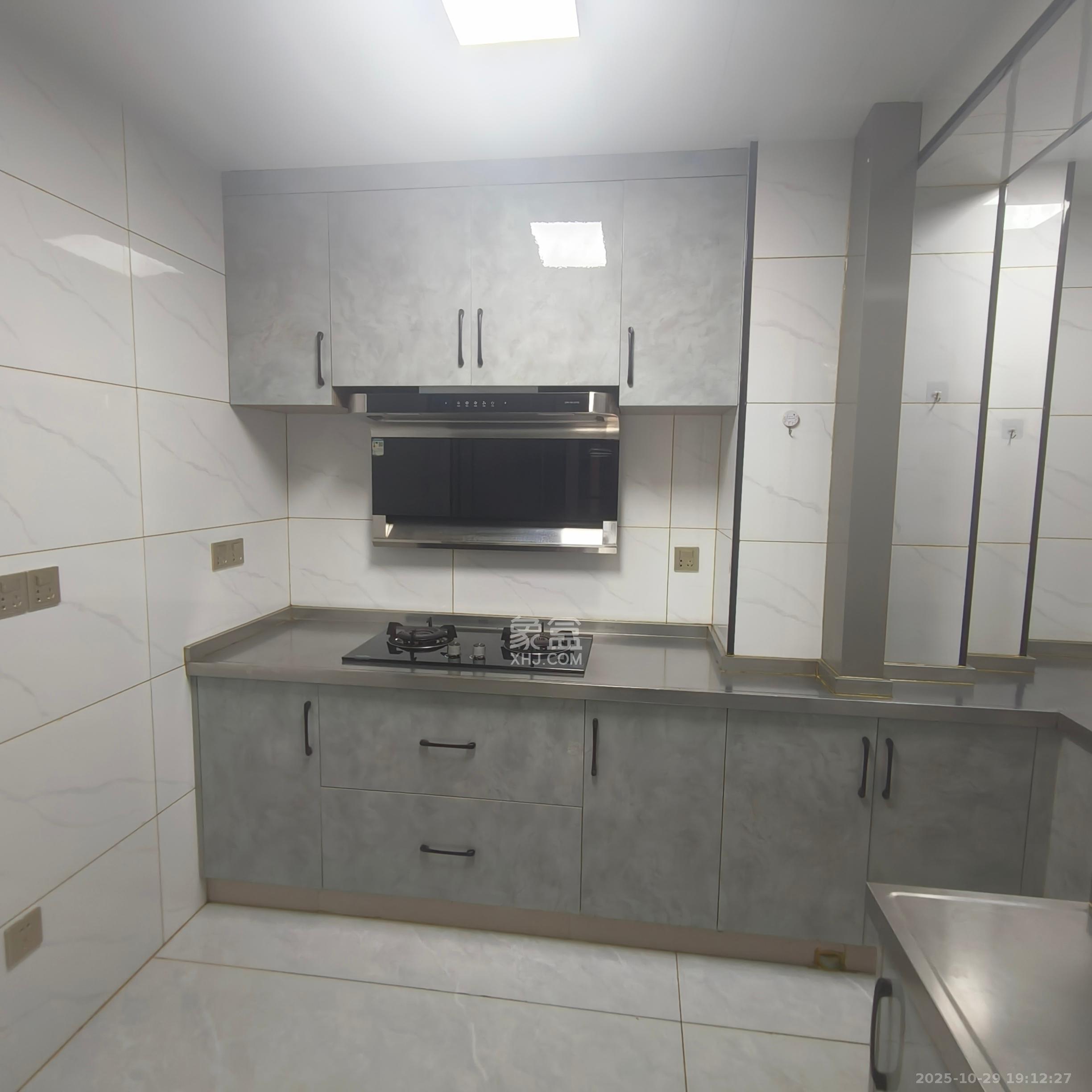 和润园三期  2室1厅1卫    2300.0元/月室内图