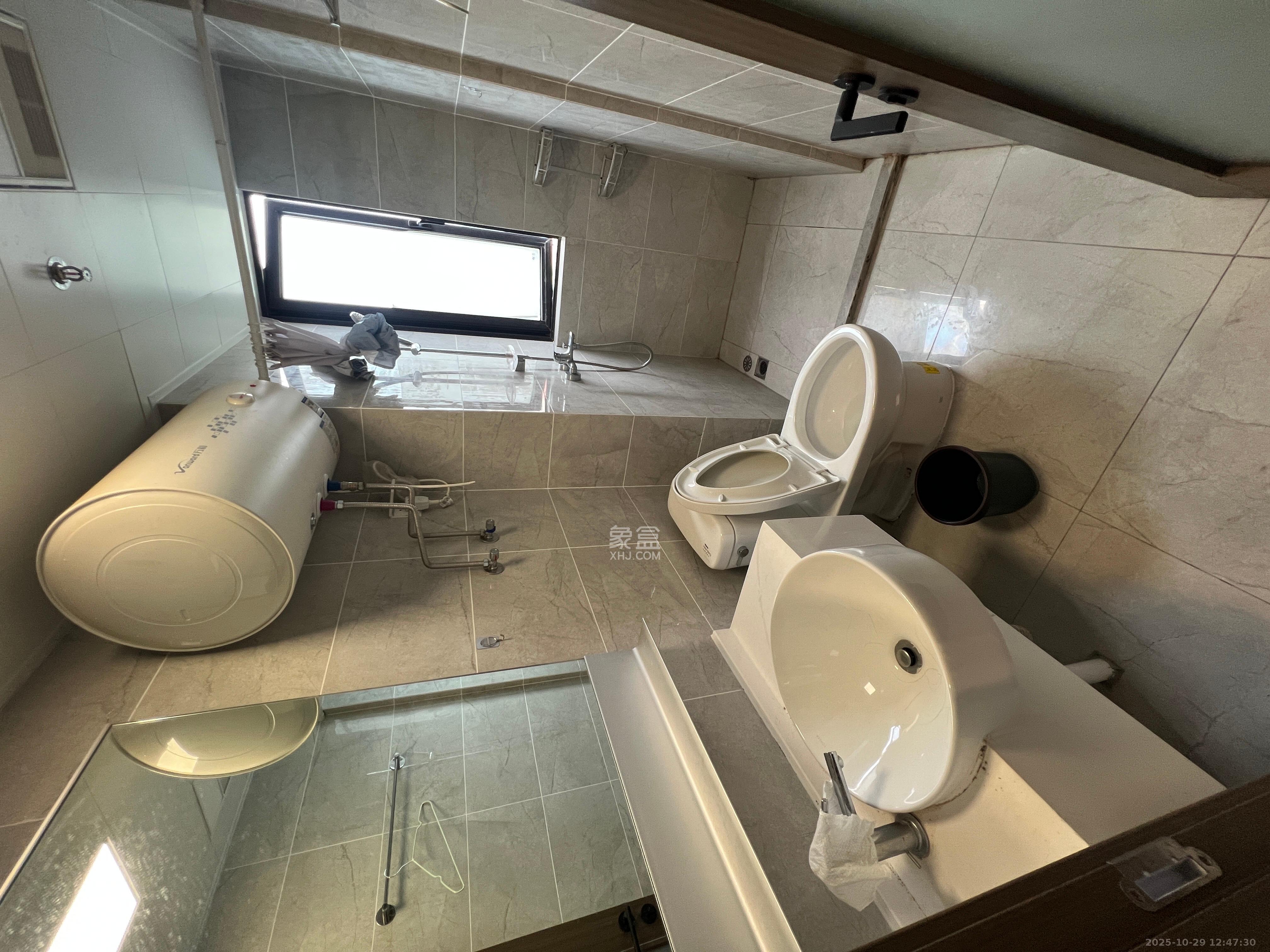 万科金色梦想D区  1室1厅1卫    2000.0元/月室内图