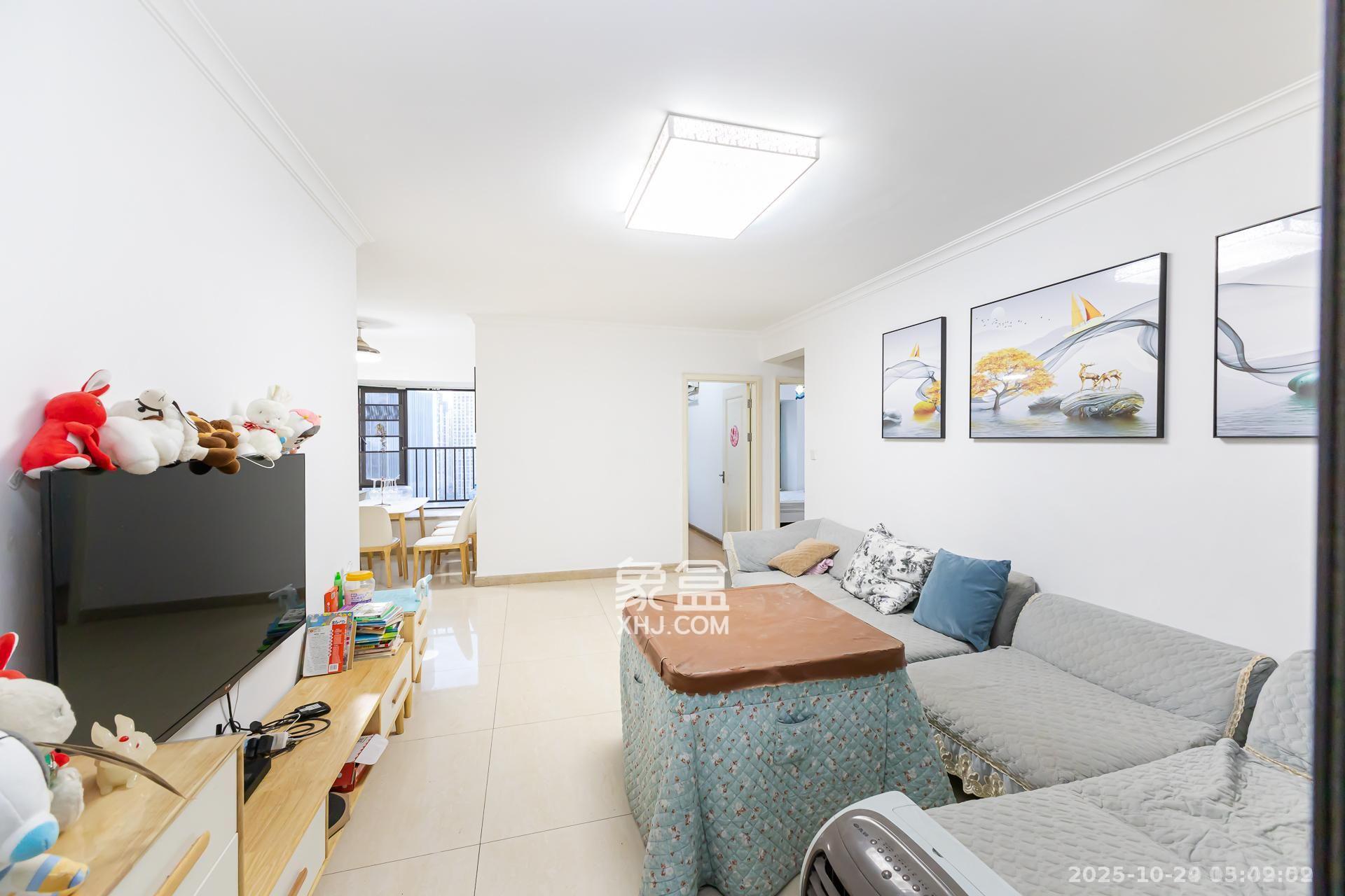 时代倾城一期  3室2厅2卫    2200.0元/月 时代倾城一期  3室2厅2卫    2200.0元/月室内图