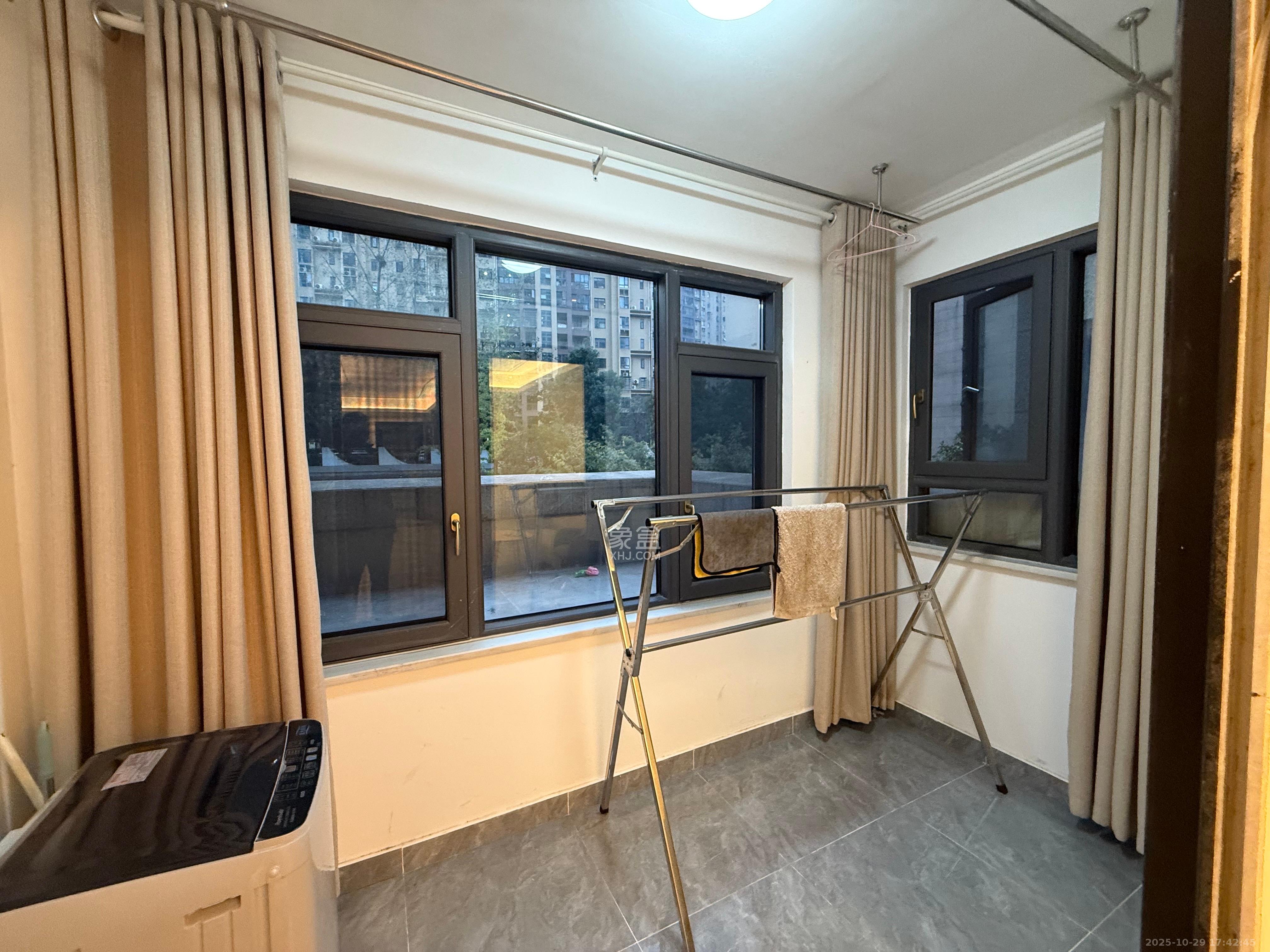 金地铂悦  3室2厅1卫    2200.0元/月 金地铂悦  3室2厅1卫    2200.0元/月室内图