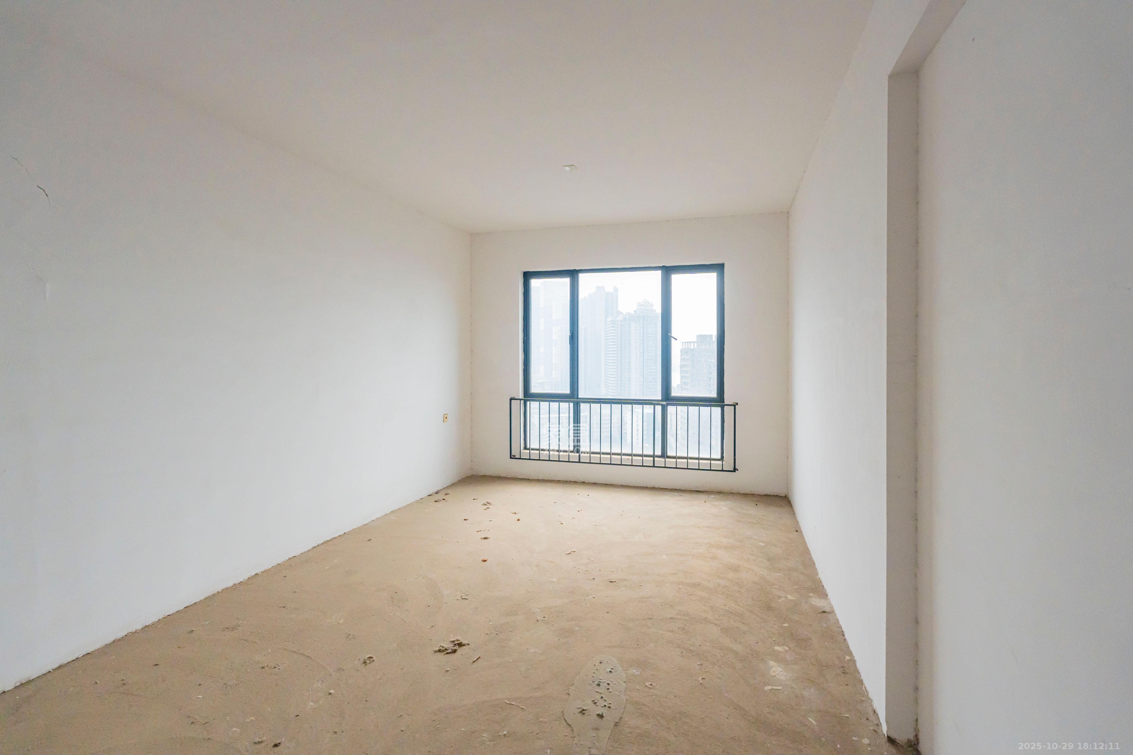 复地崑玉国际一期  4室2厅2卫    290.0万卧室