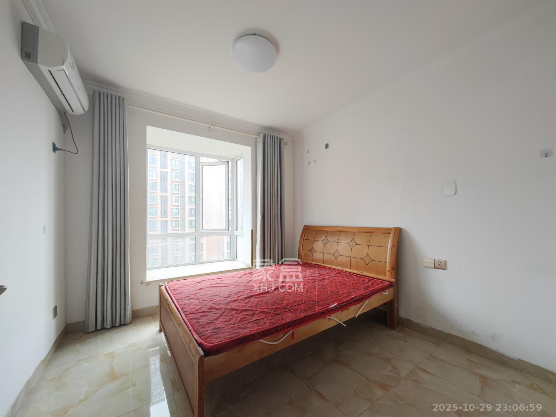 丽发新城  3室2厅1卫    105.0万卧室