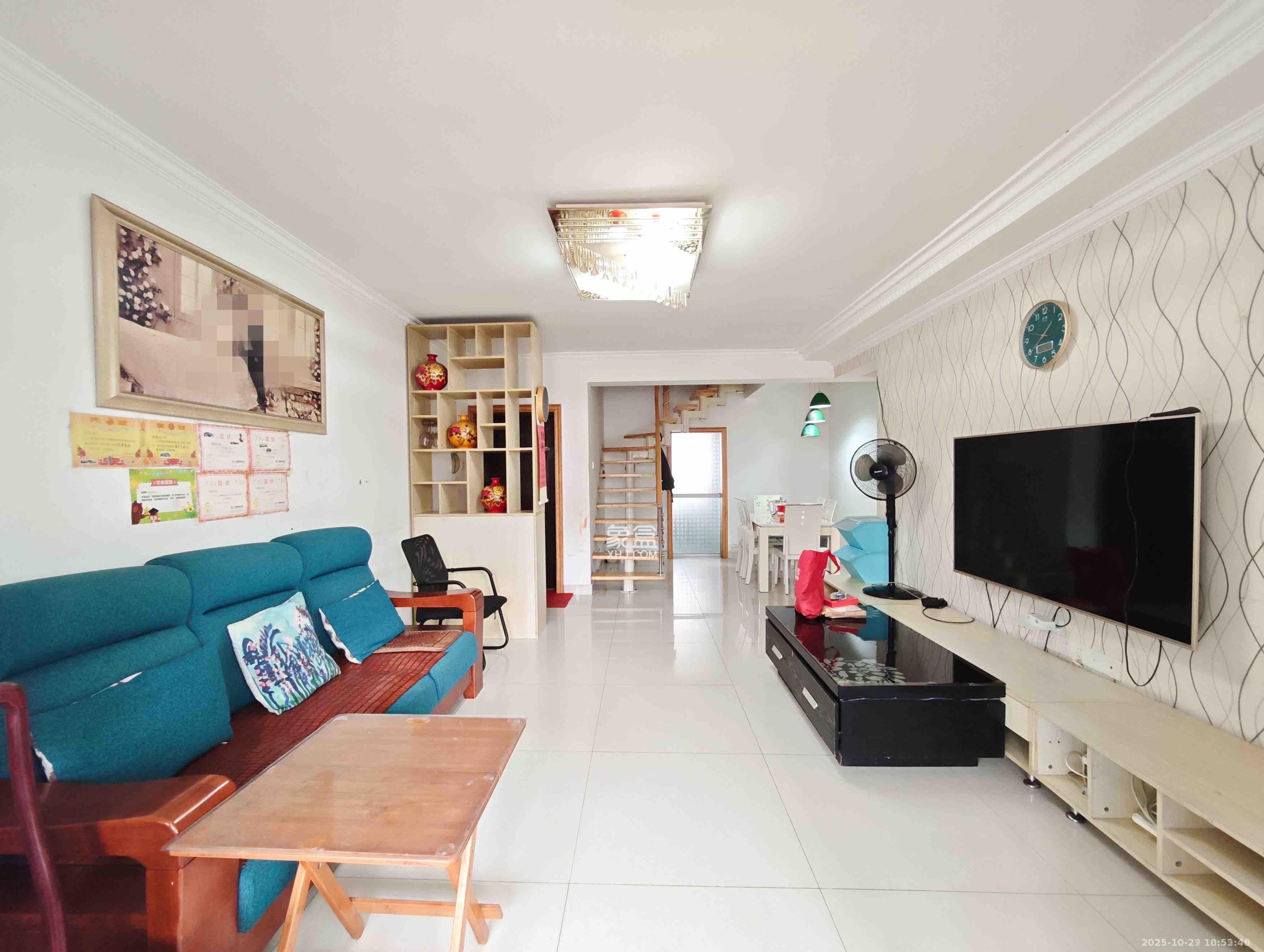 景环小区  4室2厅1卫    1800.0元/月 景环小区  4室2厅1卫    1800.0元/月室内图