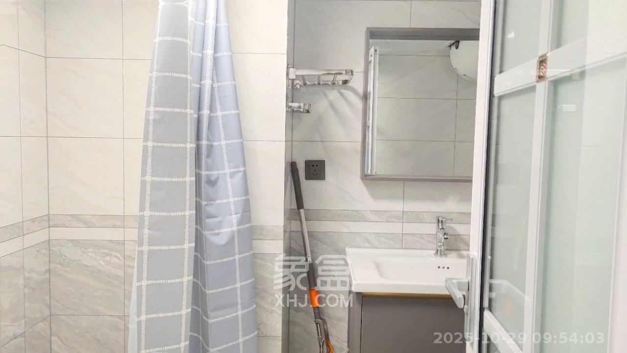 裕天国际商汇中心  2室2厅1卫    2000.0元/月室内图