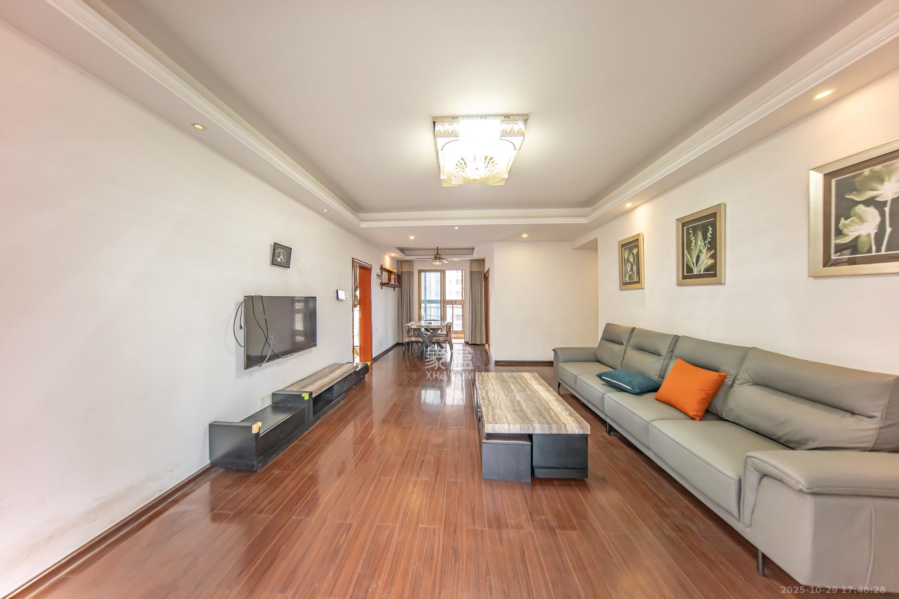 江山帝景哈佛  4室4厅1卫    126.0万