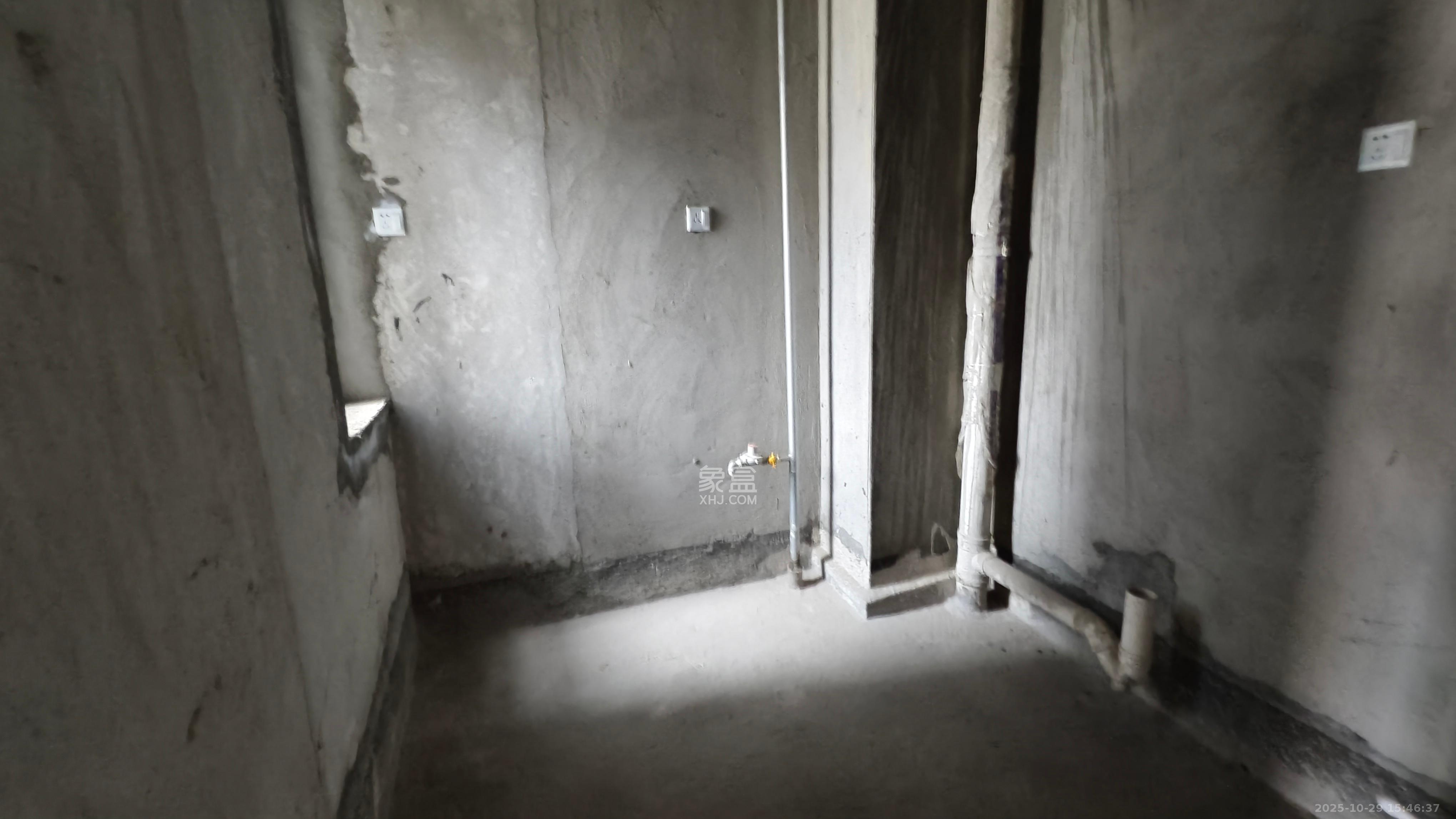 骑龙大街（骑龙苑）  3室2厅2卫    1300.0元/月室内图