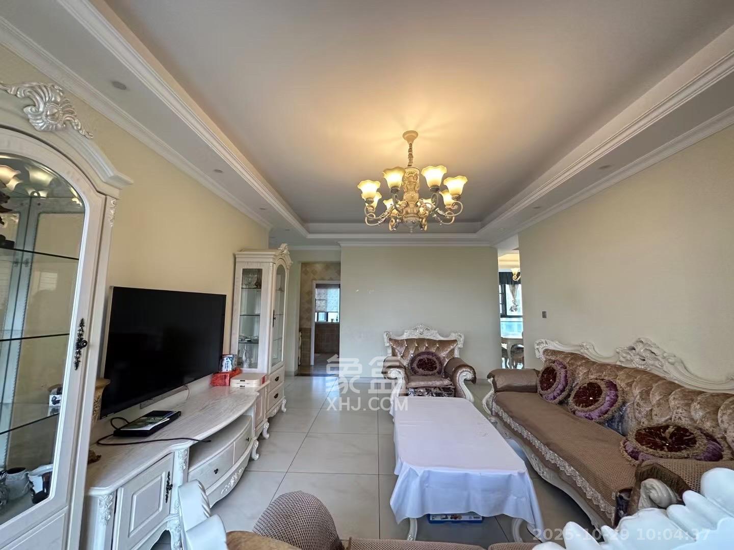 湘府9号 3室2厅2卫 3500.0元/月 湘府9号 3室2厅2卫 3500.0元/月室内图