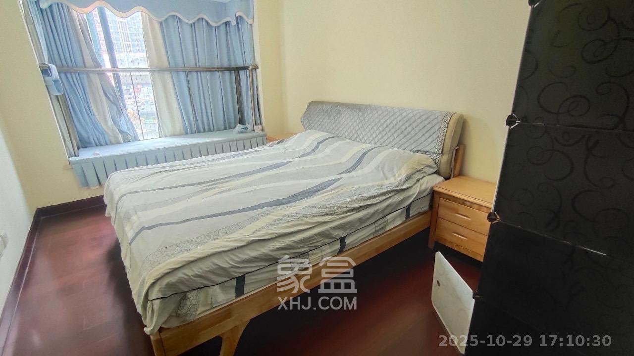 恒大雅苑  1室2厅1卫    2500.0元/月室内图