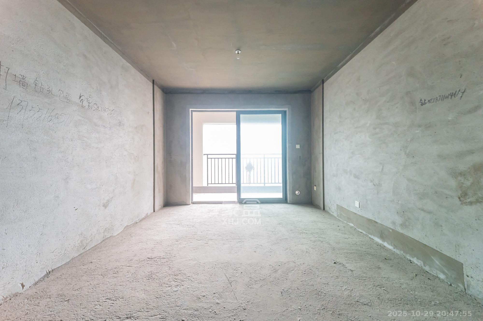 中建悦和城 3室2厅1卫 83.8万 中建悦和城 3室2厅1卫 83.8万客厅