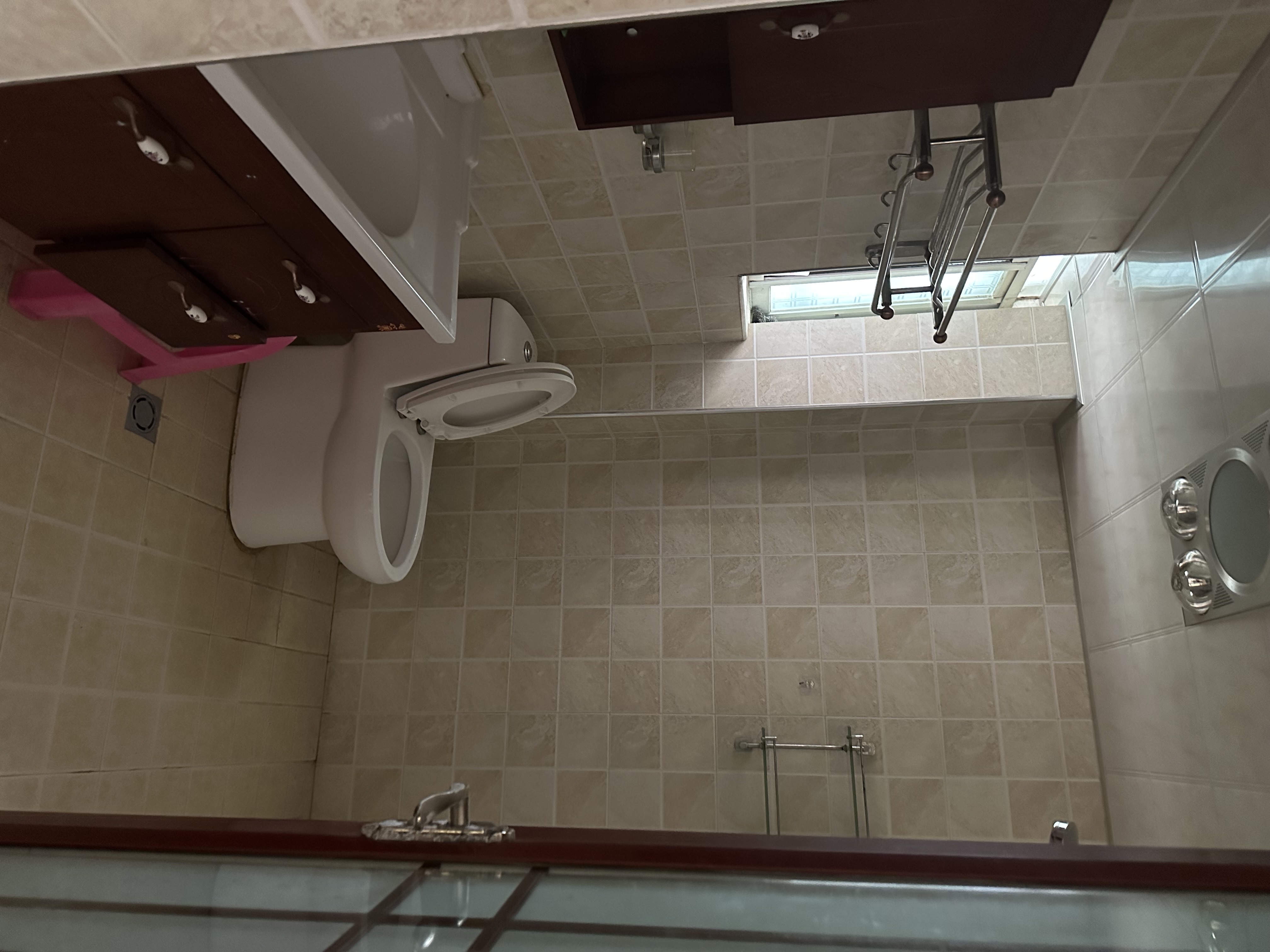 幸福阳光小区  3室2厅2卫    46.8万客厅