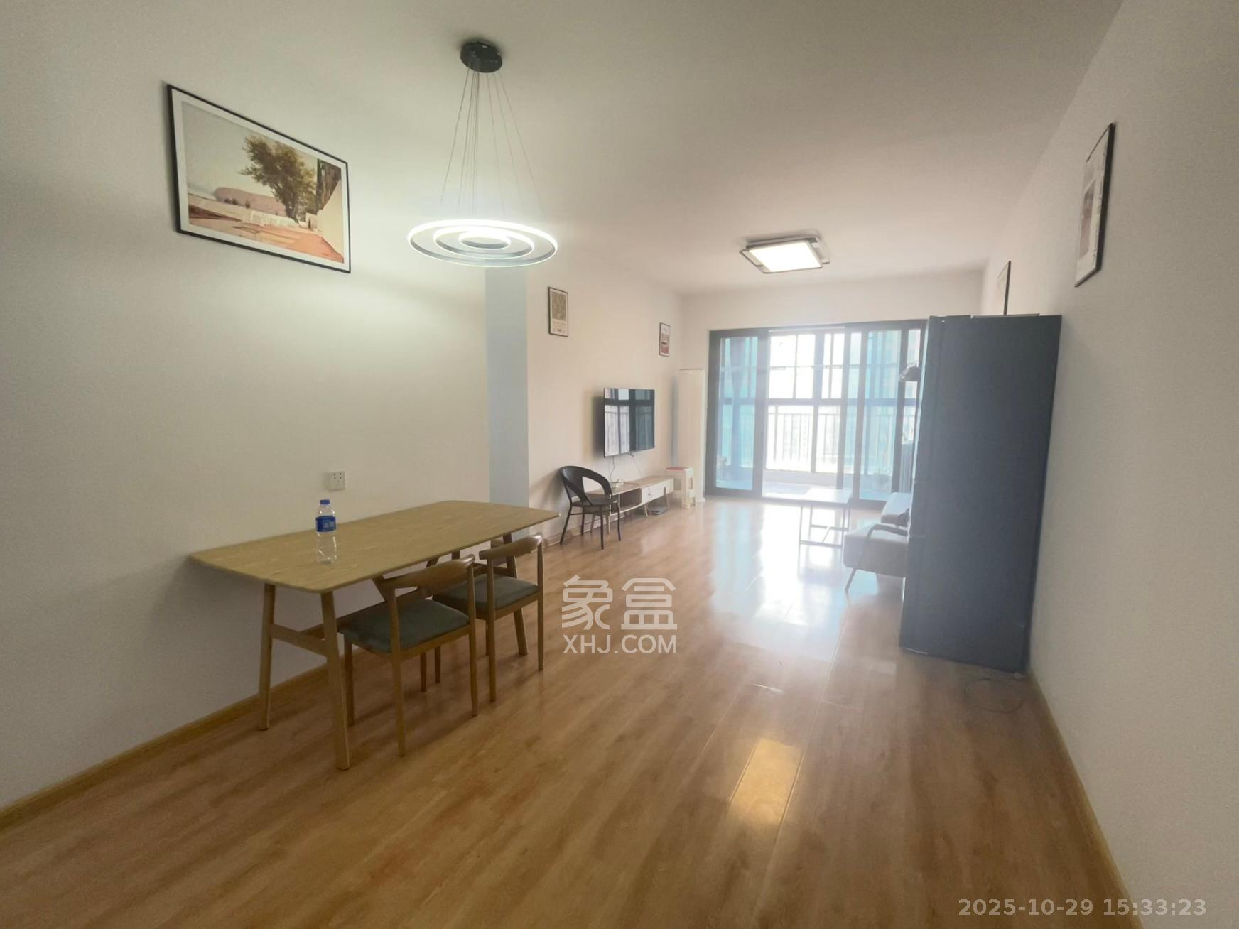 保利大都汇一期、二期 4室2厅2卫 3300.0元/月 保利大都汇一期、二期 4室2厅2卫 3300.0元/月室内图