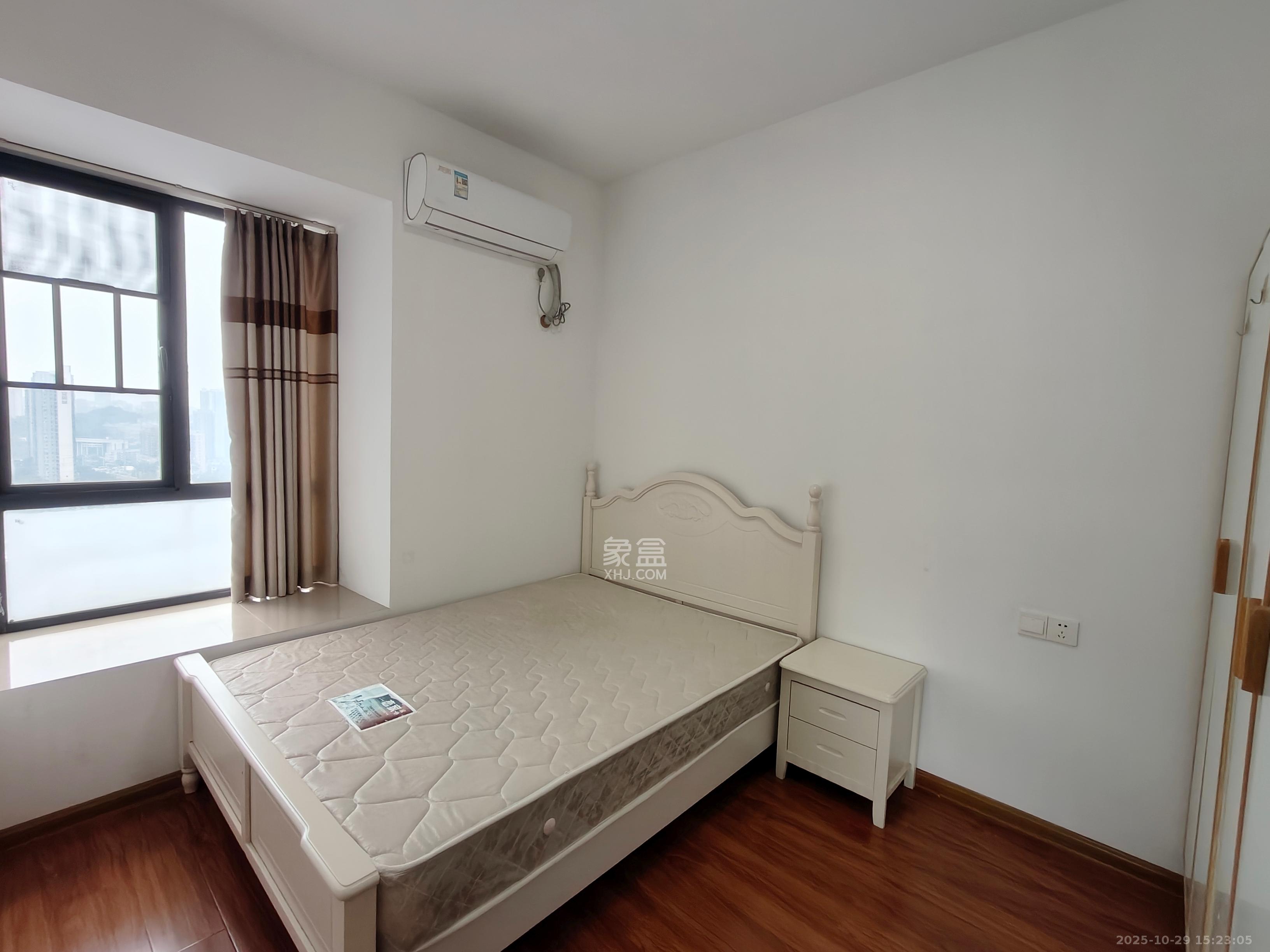 盛世耀凯  3室2厅2卫    2600.0元/月室内图