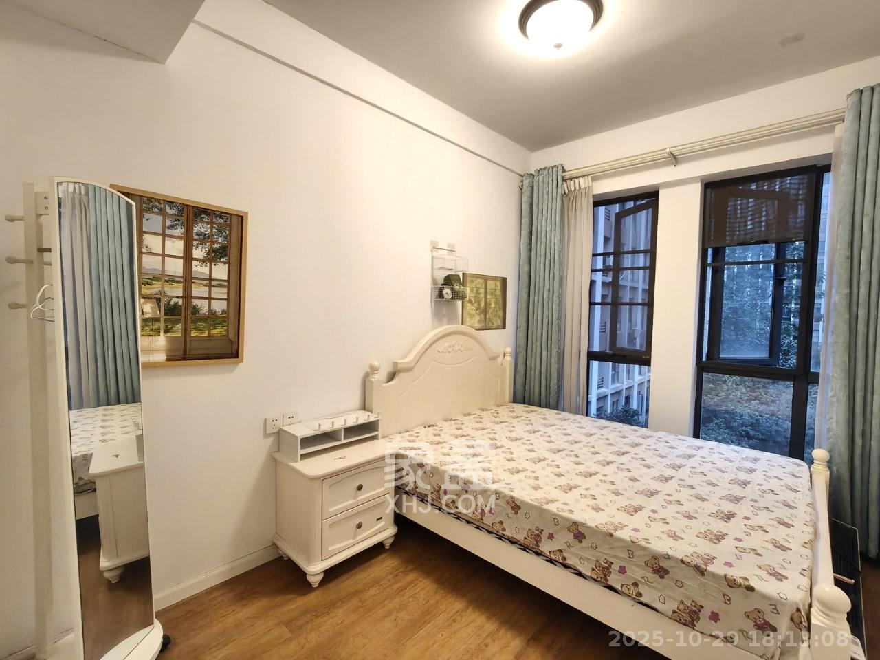 中建芙蓉工社  2室1厅1卫    2000.0元/月室内图