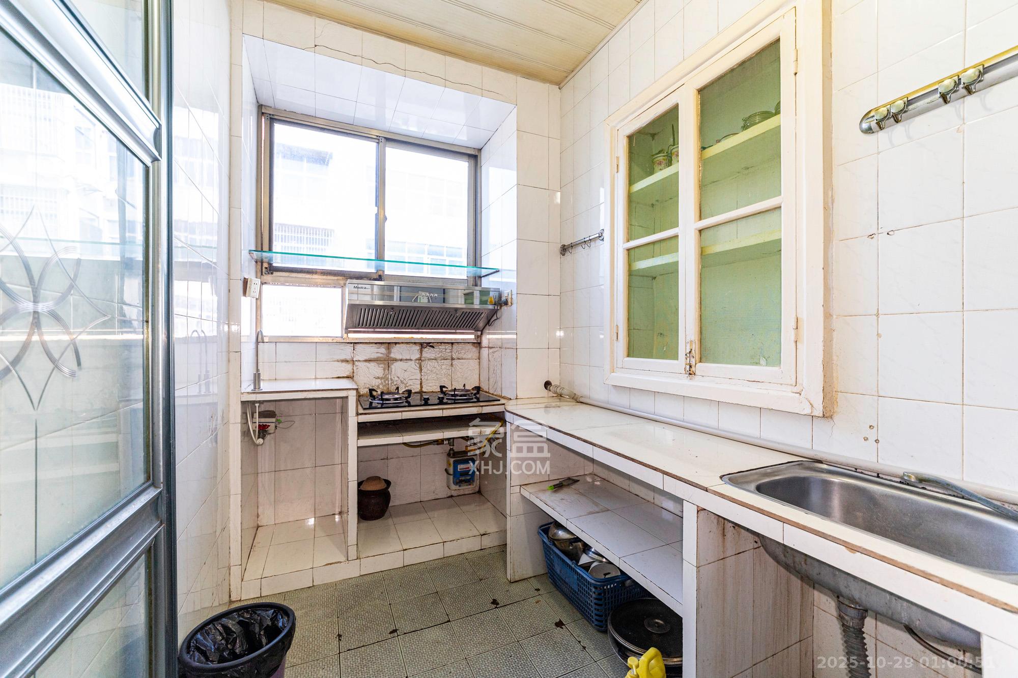 长沙县政府宿舍（星邻南苑）  2室2厅1卫    43.8万厨房