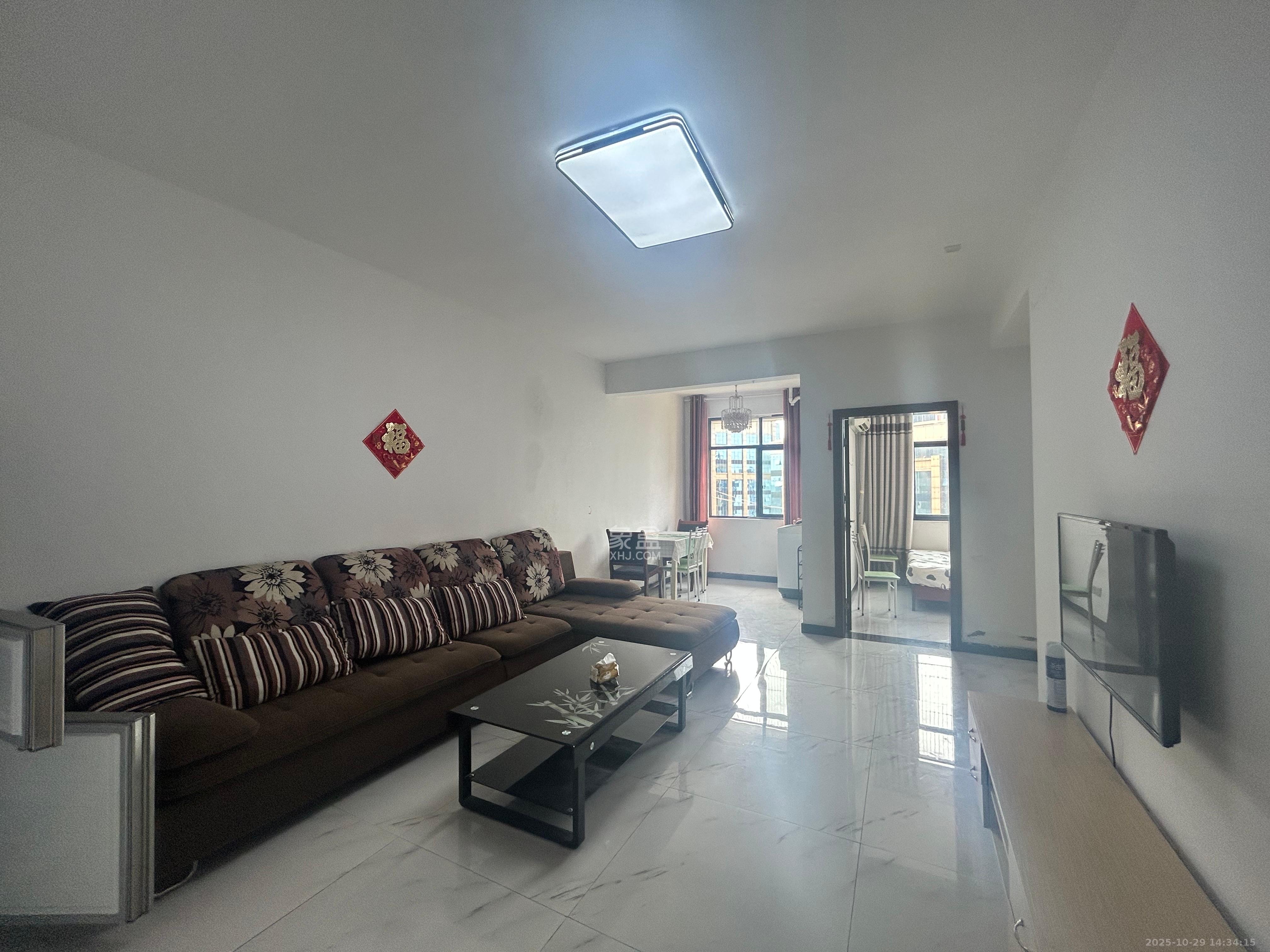 御溪国际  1室2厅1卫    2200.0元/月 御溪国际  1室2厅1卫    2200.0元/月室内图