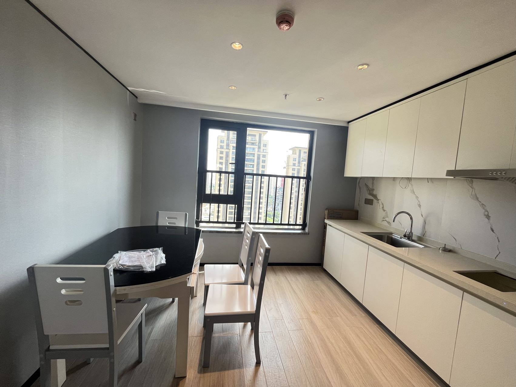 融创海口一号  2室2厅2卫    3300.0元/月室内图