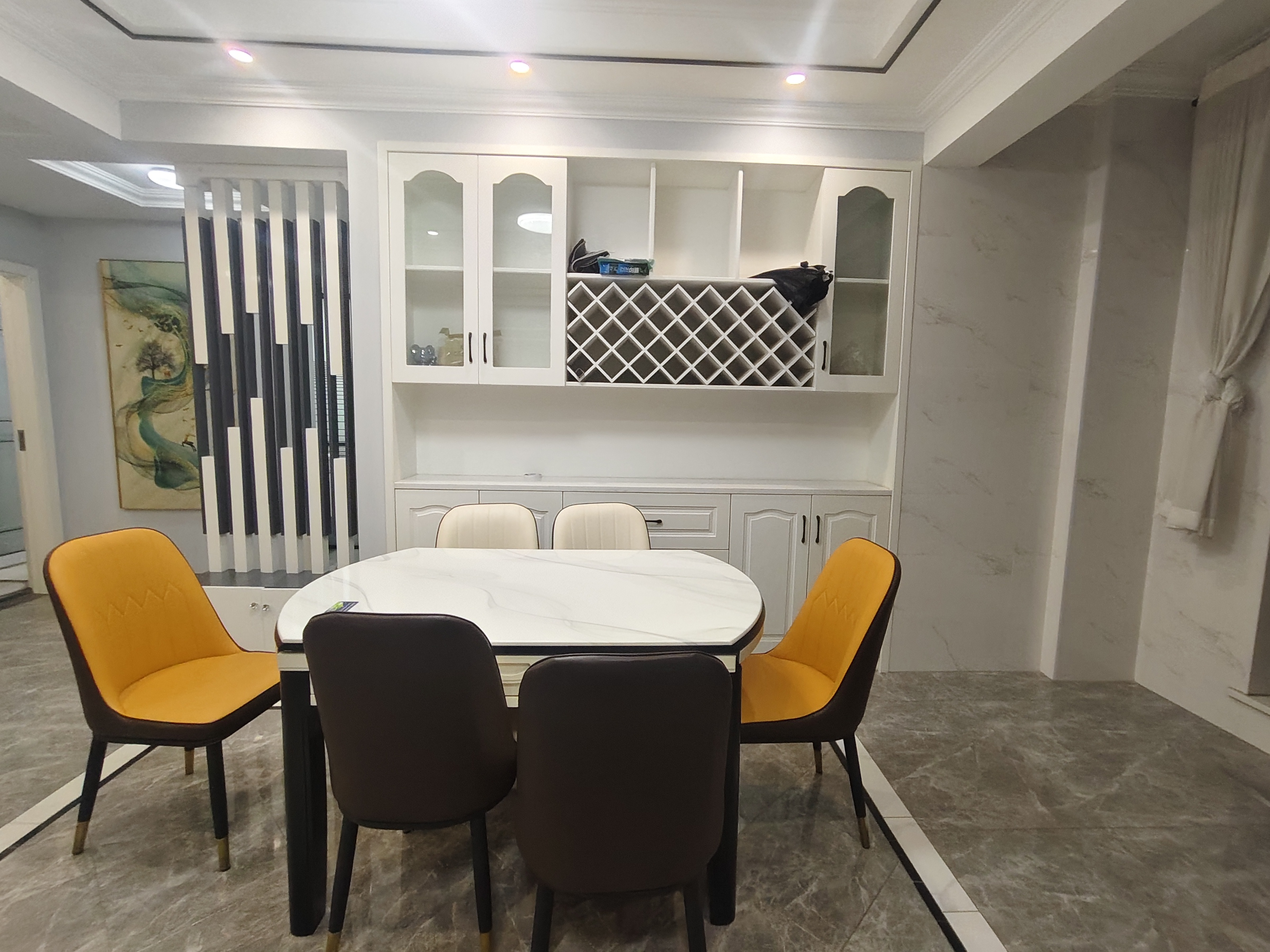 金水阳光  3室2厅2卫    2000.0元/月室内图