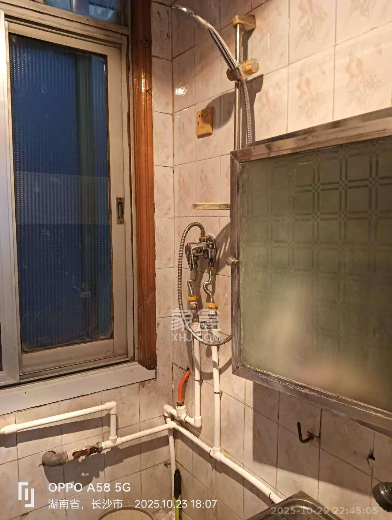 袁家岭省煤炭厅宿舍(芙蓉区省煤炭局小区)  2室2厅1卫    1800.0元/月 袁家岭省煤炭厅宿舍(芙蓉区省煤炭局小区)  2室2厅1卫    1800.0元/月室内图