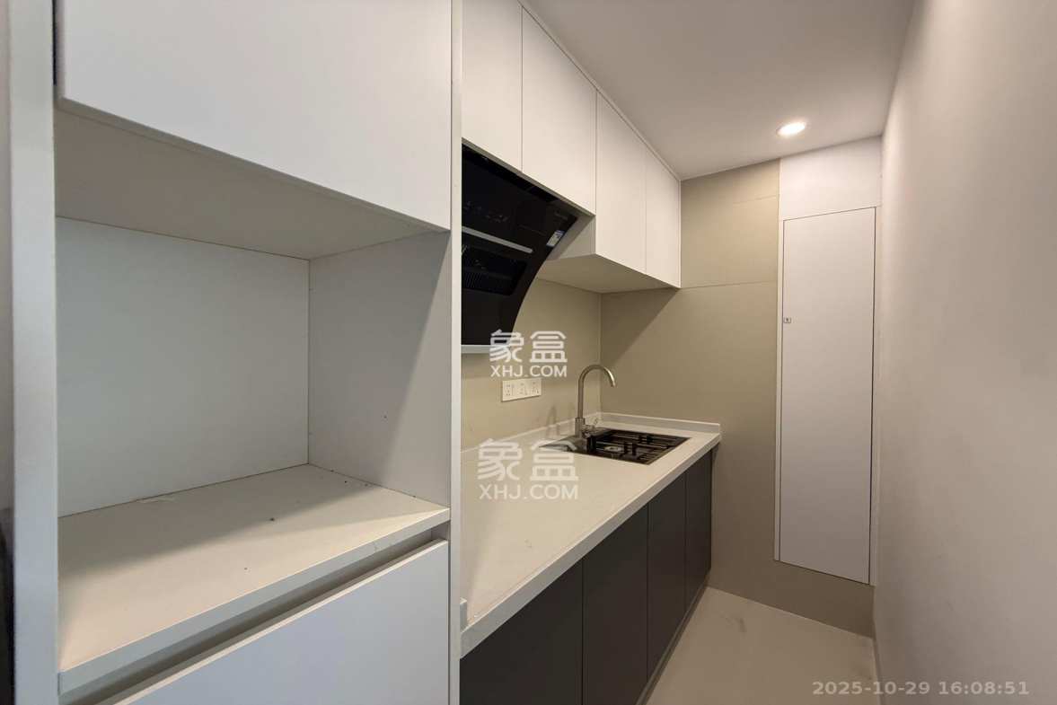 卓越中寰 2室1厅1卫 2600.0元/月 卓越中寰 2室1厅1卫 2600.0元/月室内图