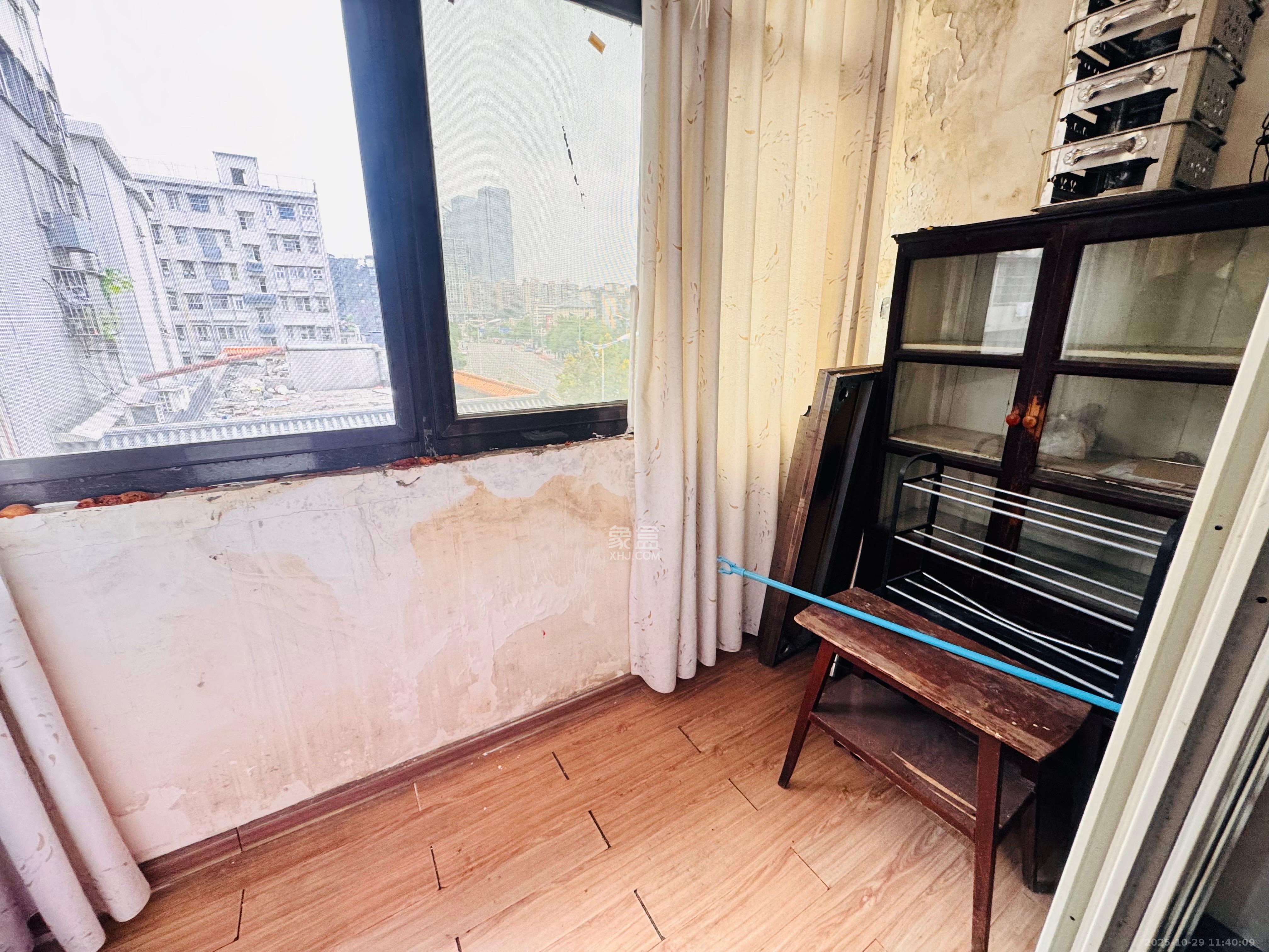 上碧湘街散盘  2室1厅1卫    1300.0元/月室内图