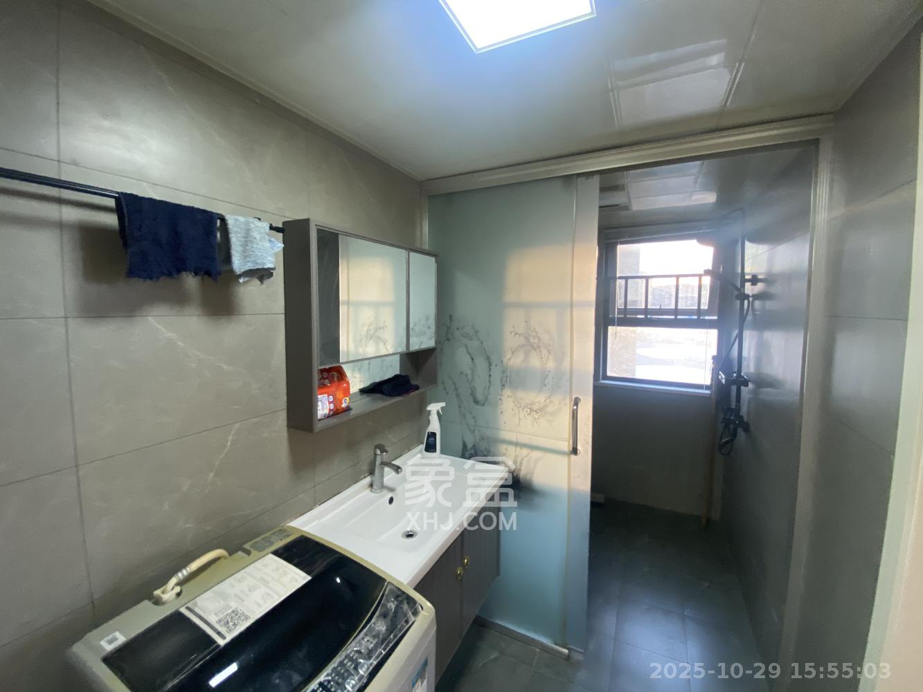 明发阅江悦府  5室2厅2卫    2650.0元/月室内图