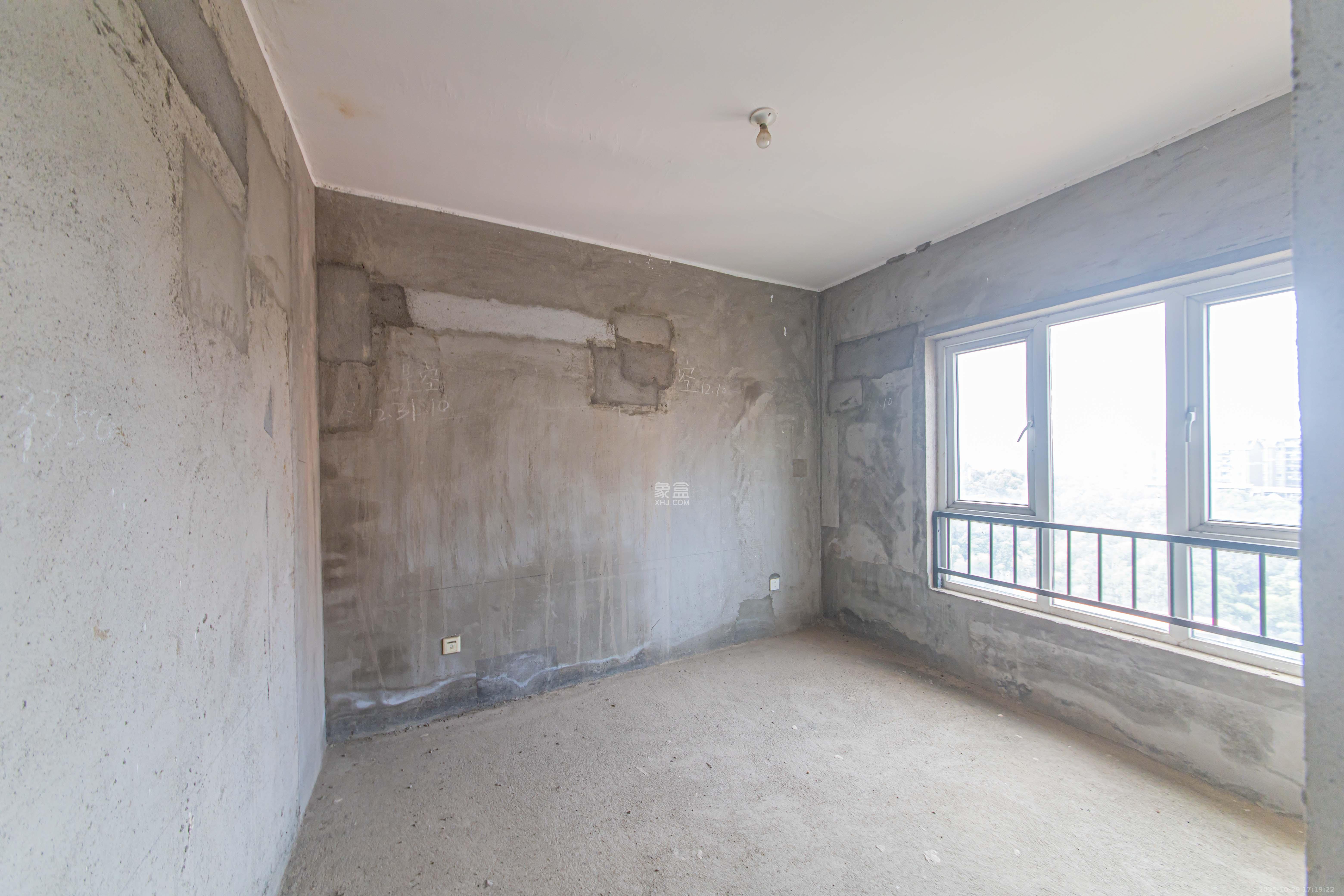 哈佛小镇（五矿哈佛小镇）  4室2厅2卫    72.8万卧室