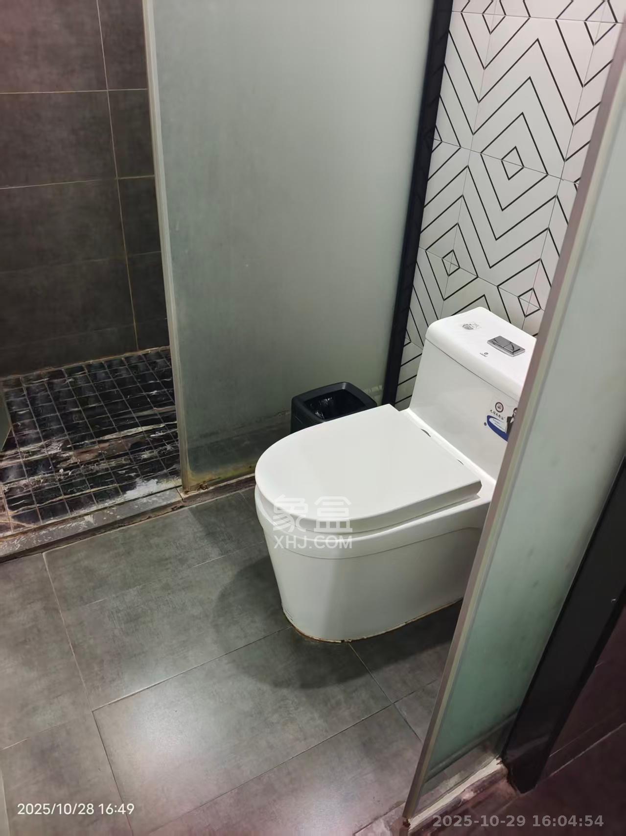 五一新干线  1室1厅1卫    2000.0元/月室内图