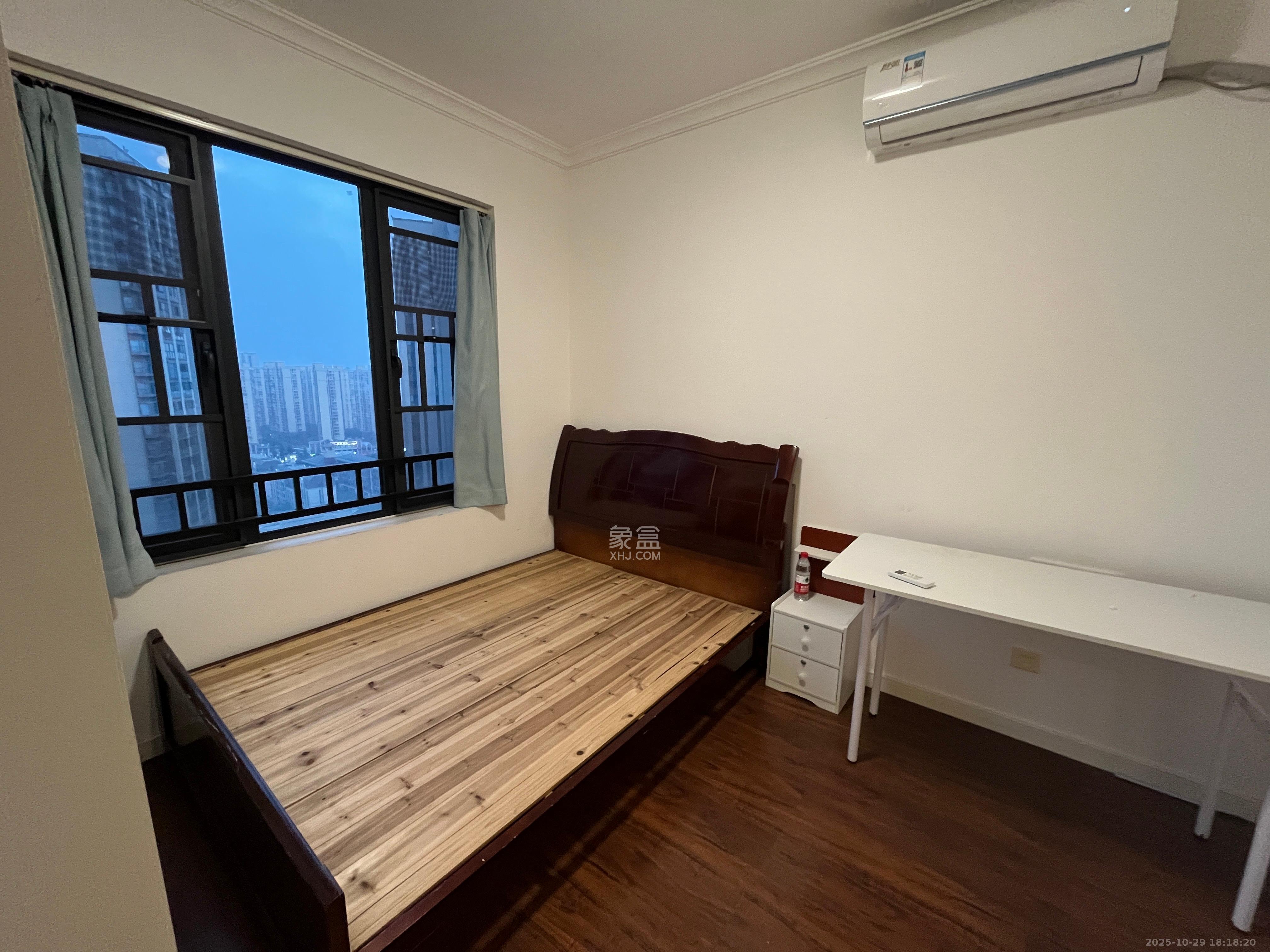 万科魅力之城观澜里 3室2厅1卫 2400.0元/月 万科魅力之城观澜里 3室2厅1卫 2400.0元/月室内图