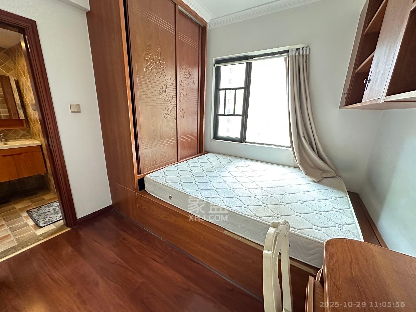 钰龙天下二期（钰龙佳园）  1室2厅1卫    2200.0元/月室内图