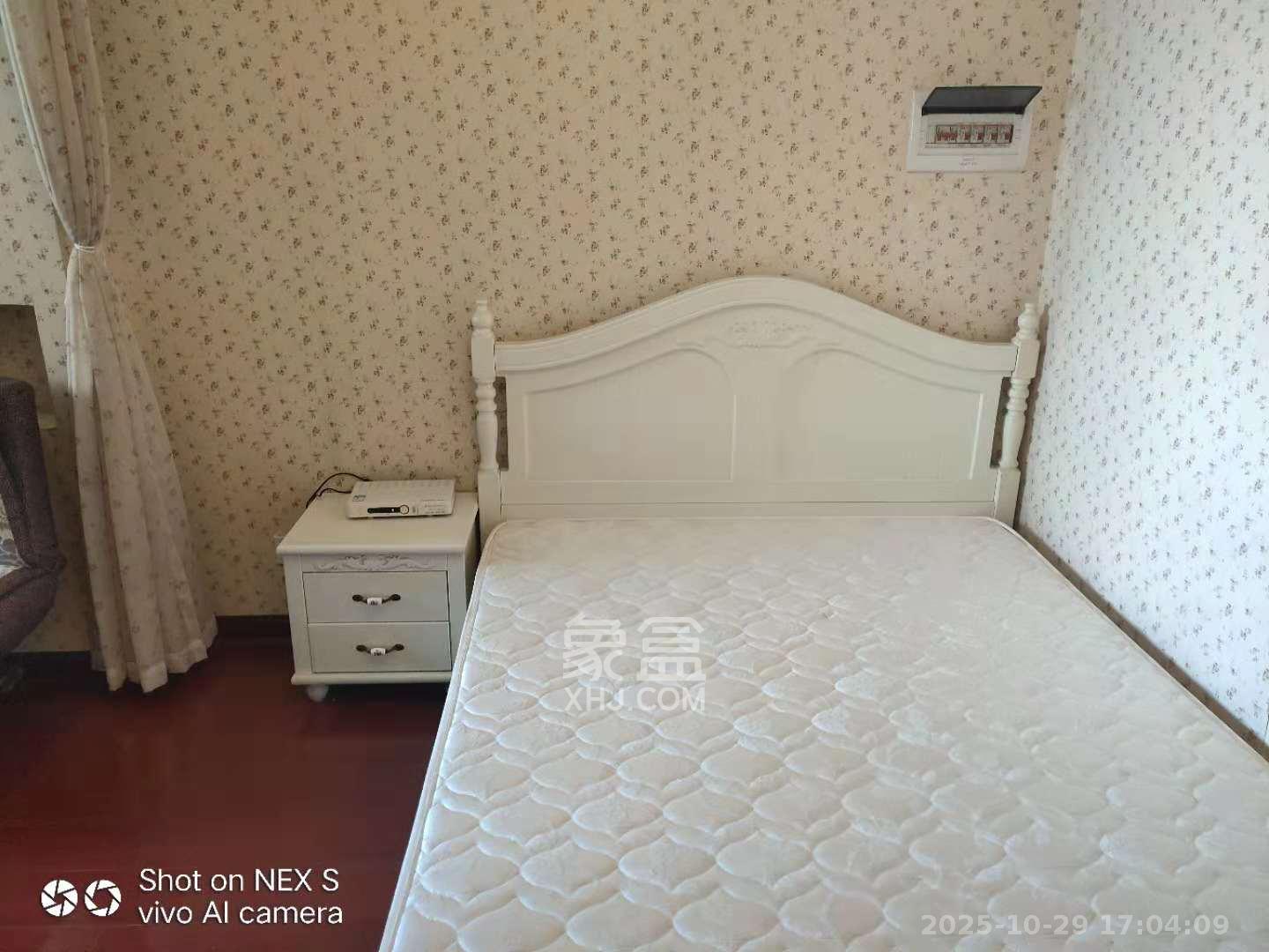 铂宫  1室1厅1卫    1800.0元/月 铂宫  1室1厅1卫    1800.0元/月室内图