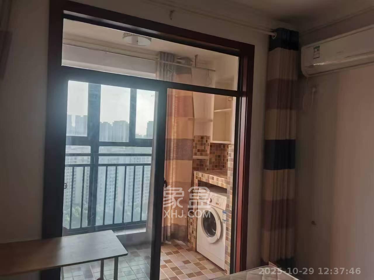 荣盛花语馨苑  1室2厅1卫    2600.0元/月室内图