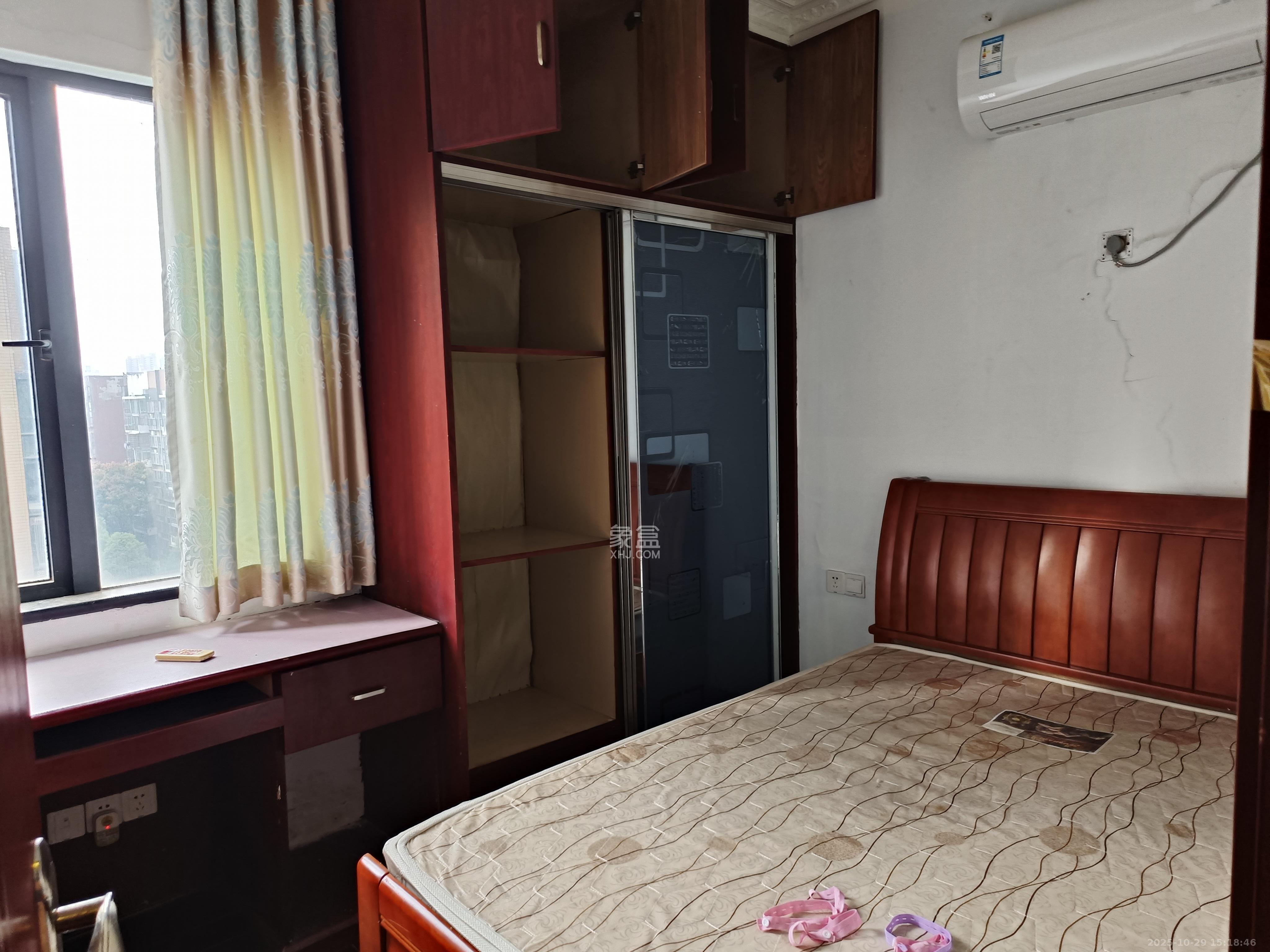 茂华国际湘  2室2厅1卫    2300.0元/月室内图