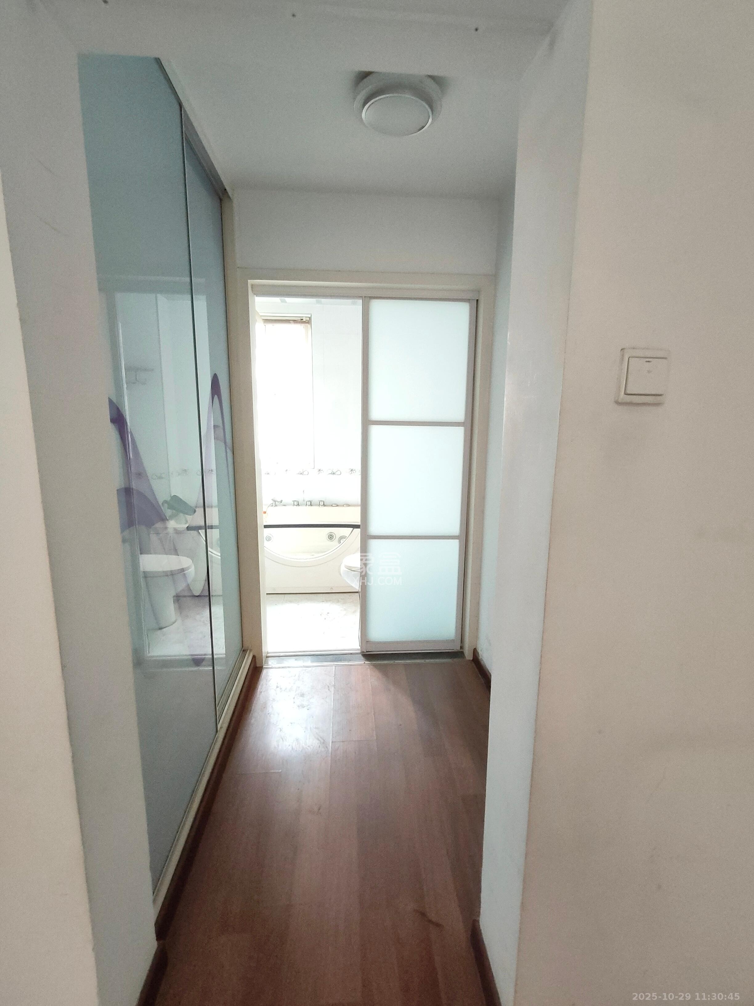 未来蜂巢  3室2厅2卫    1000.0元/月 未来蜂巢  3室2厅2卫    1000.0元/月室内图