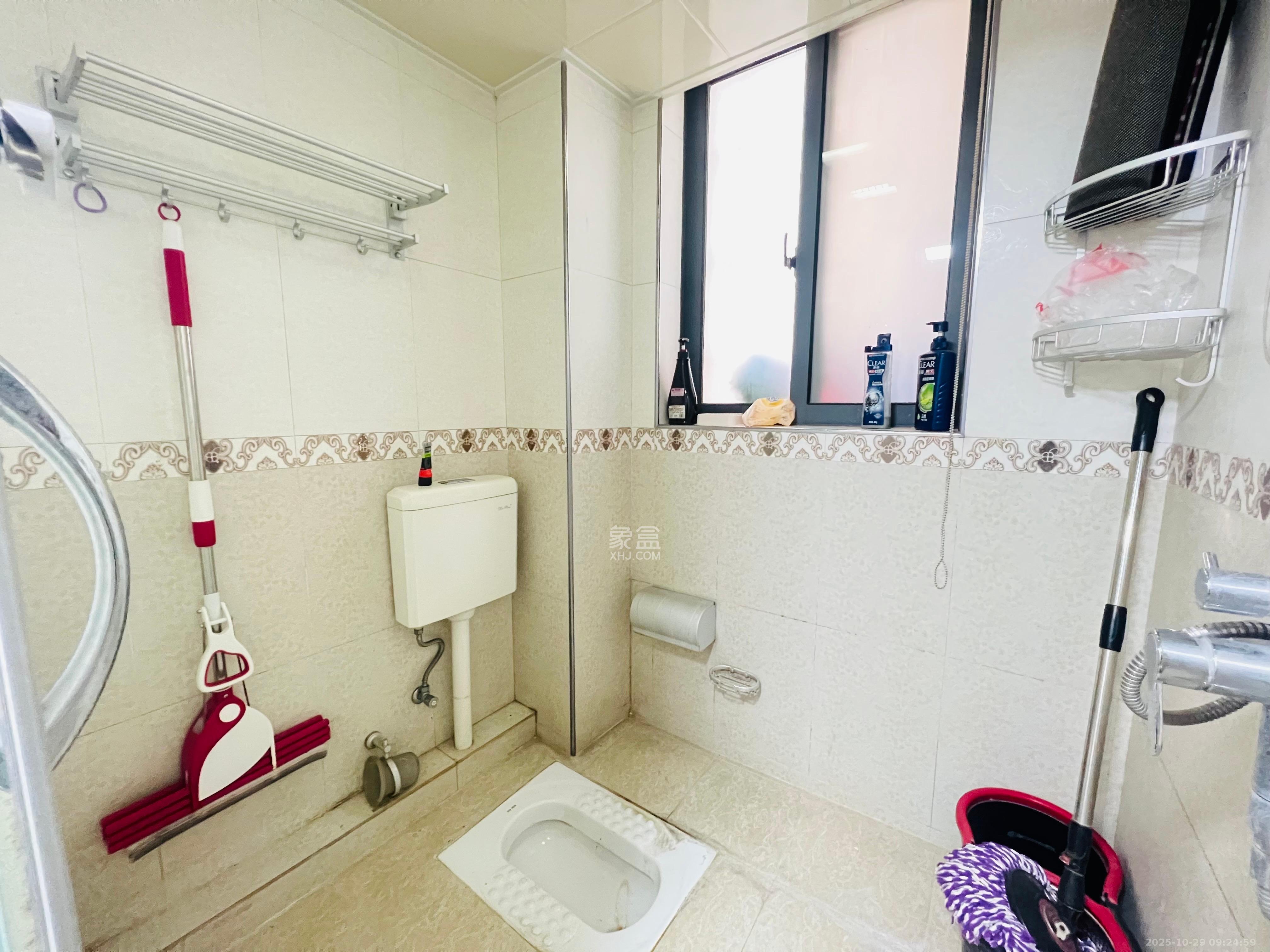 西子花苑 3室2厅2卫 3000.0元/月 西子花苑 3室2厅2卫 3000.0元/月室内图