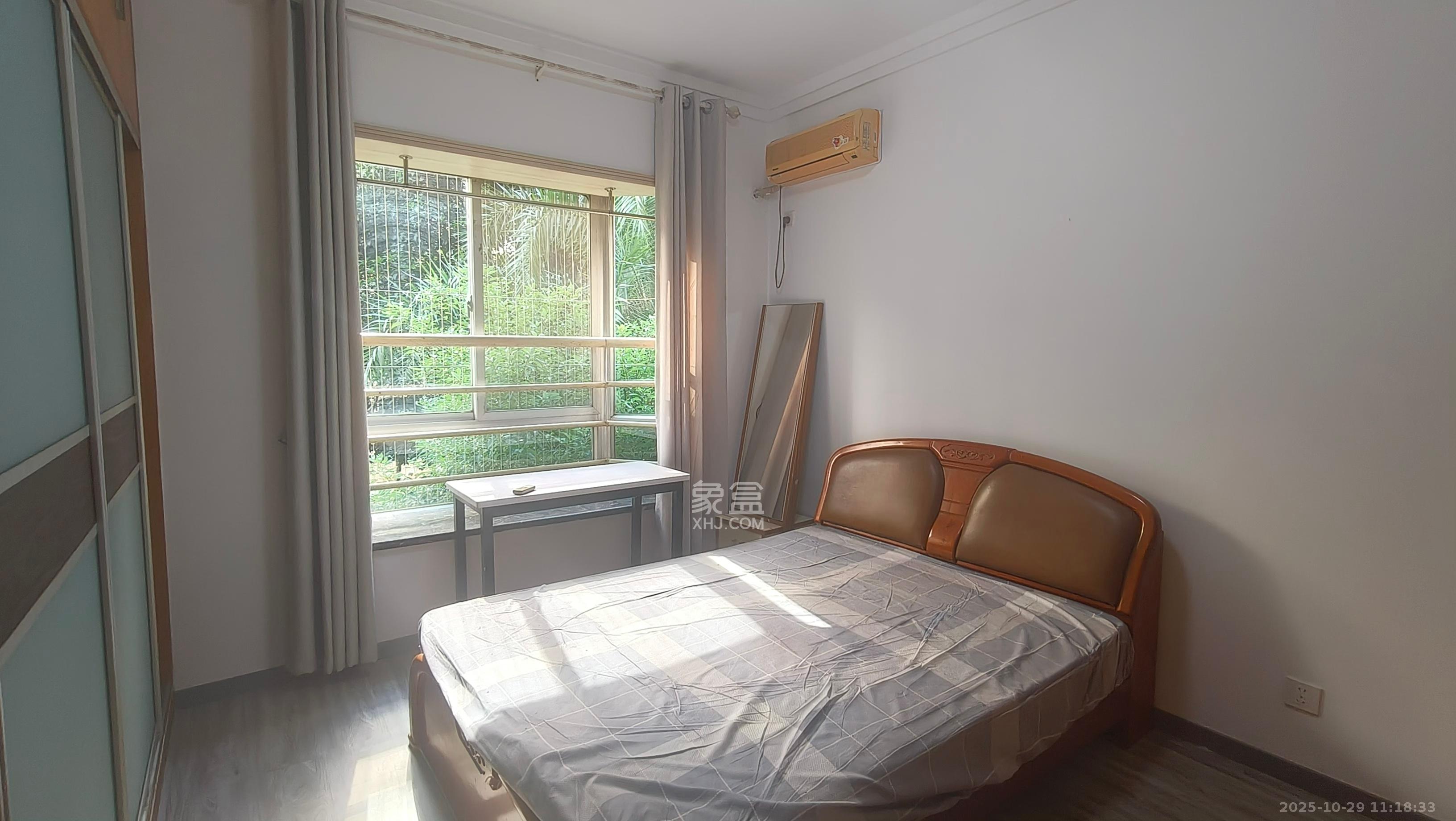 华银园  3室2厅2卫    2000.0元/月 华银园  3室2厅2卫    2000.0元/月室内图