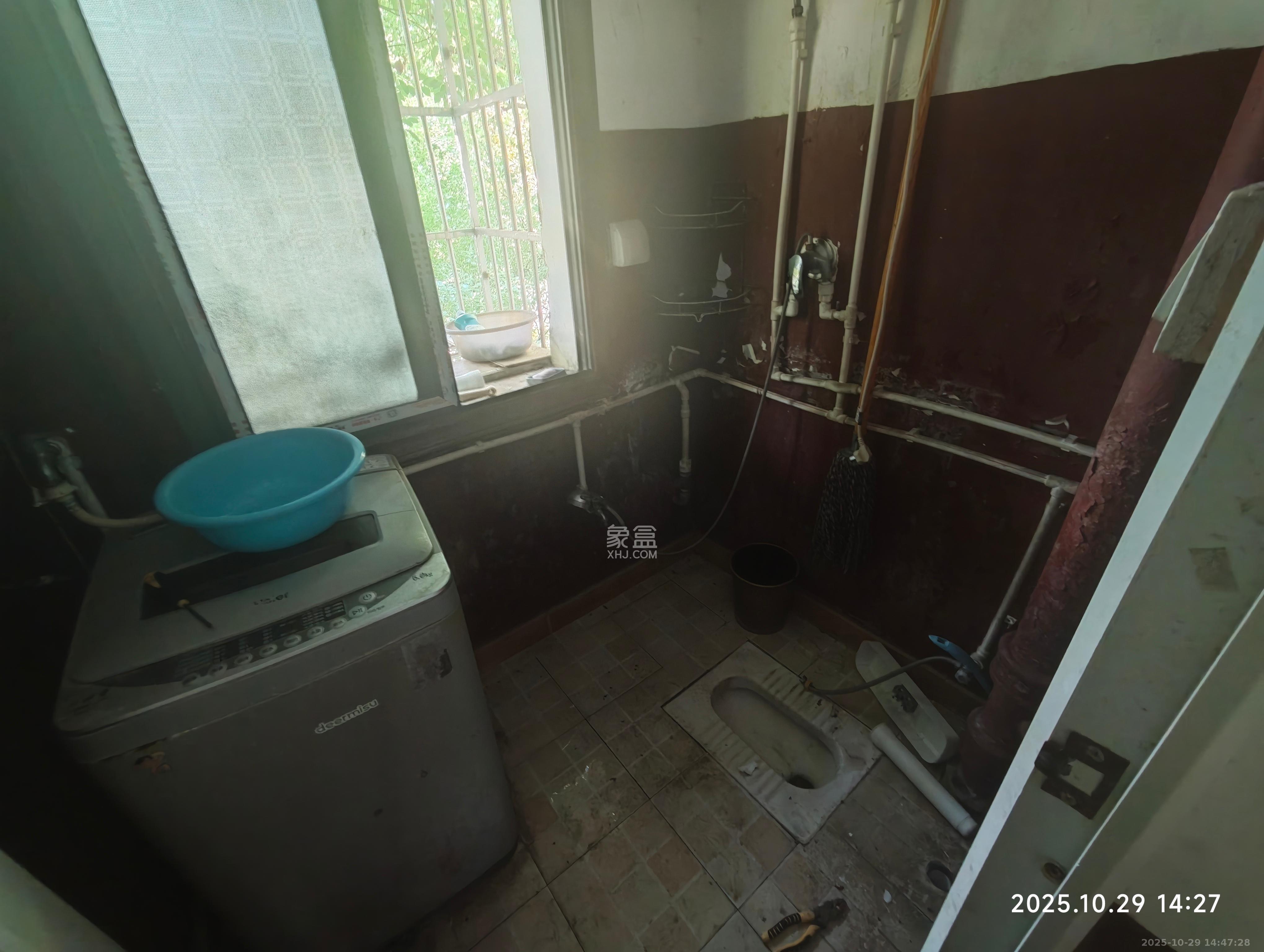 东瓜山二村  2室1厅1卫    1100.0元/月 东瓜山二村  2室1厅1卫    1100.0元/月室内图