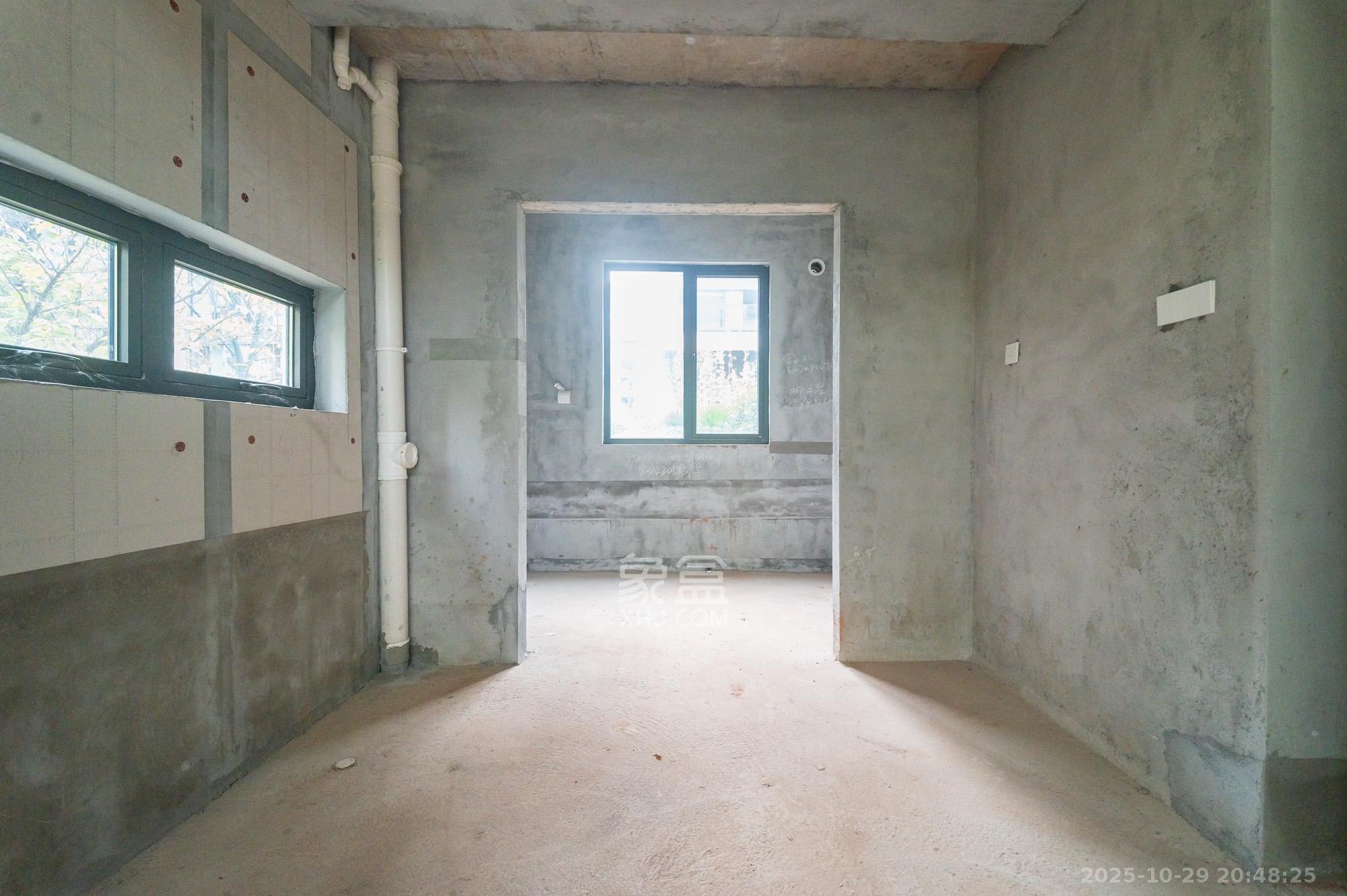 五矿万境松雅 5室2厅3卫 228.0万 五矿万境松雅 5室2厅3卫 228.0万其他